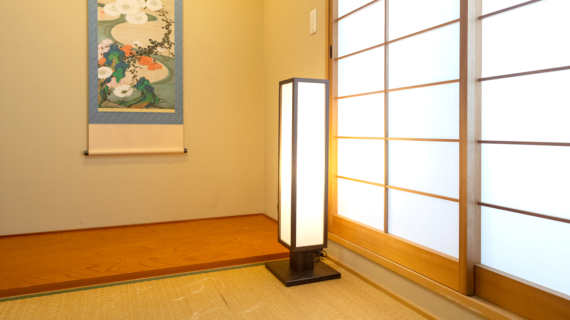 鈴 三年坂 夢子（3階）