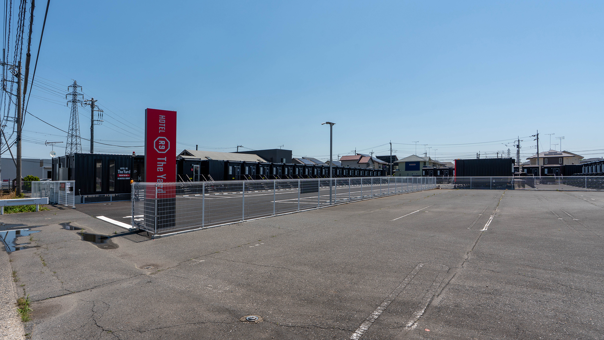 斬新な外観とコンパクトで快適な客室を備えたコンテナホテル　HOTEL R9 The Yard（ホテルアールナイン ザ ヤード）