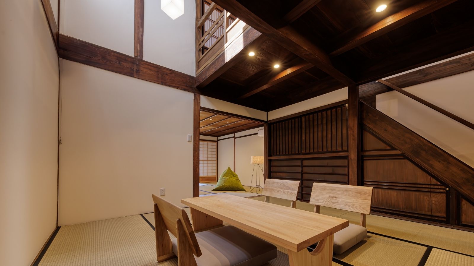 ―朝熊 ASAMA 101号室ー