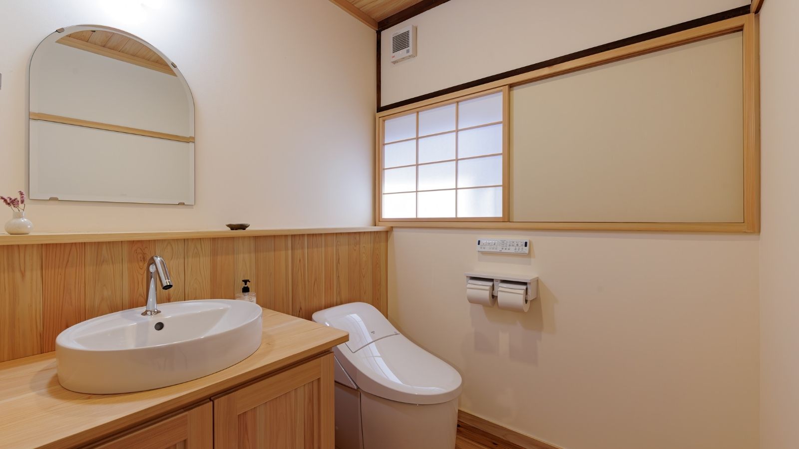 ―朝熊 ASAMA 101号室ー