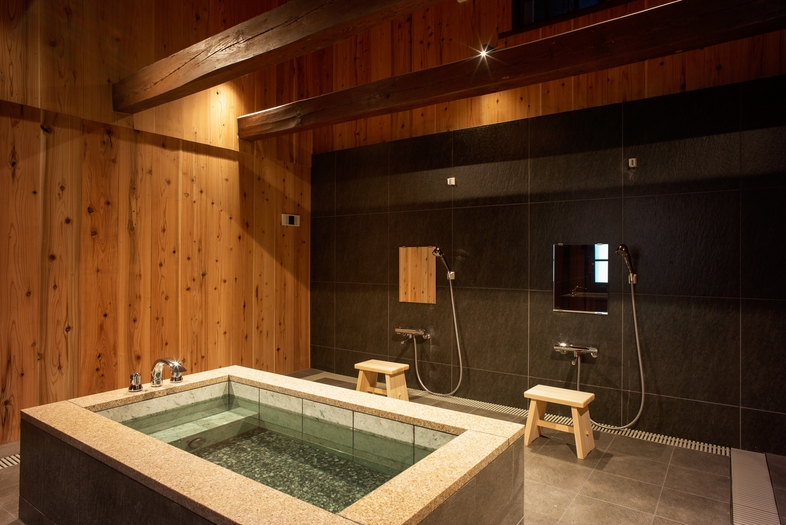 ＜素泊まり＞吹き抜け土蔵のお風呂付きの宿　魚屋町「阡」sen