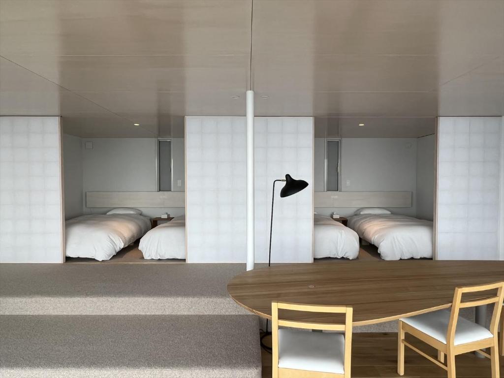 最大7名様でお休みいただける広々とした寝室