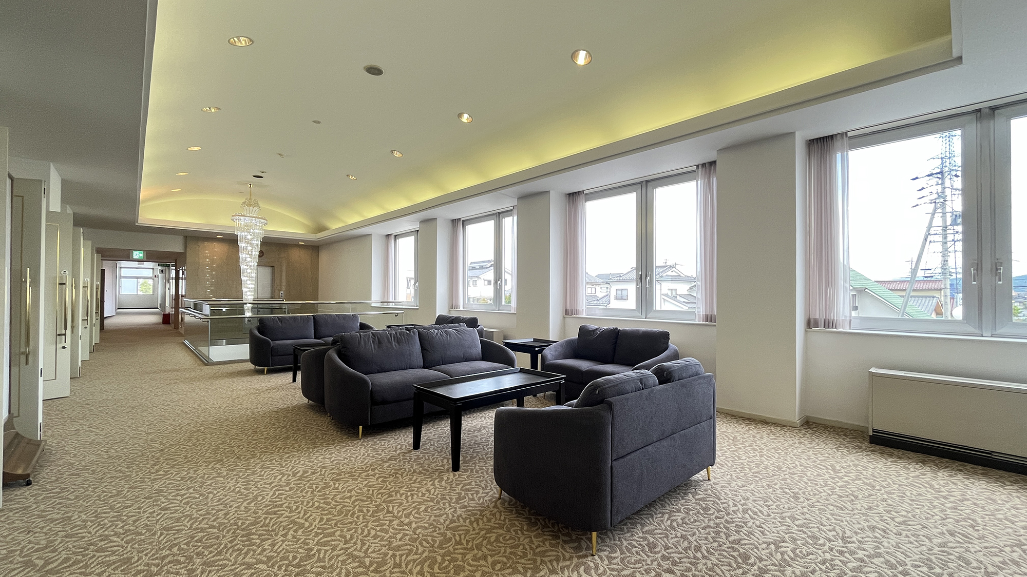 【2Fロビー】開放感のある空間