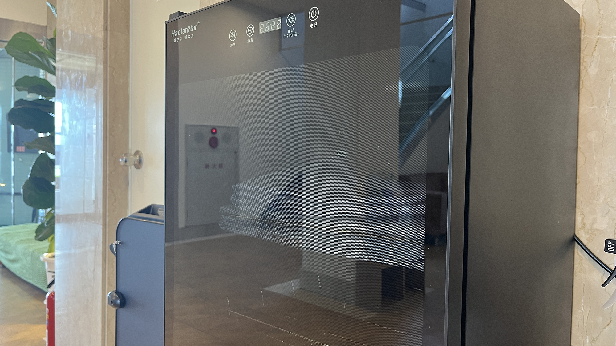 消毒キャビネット