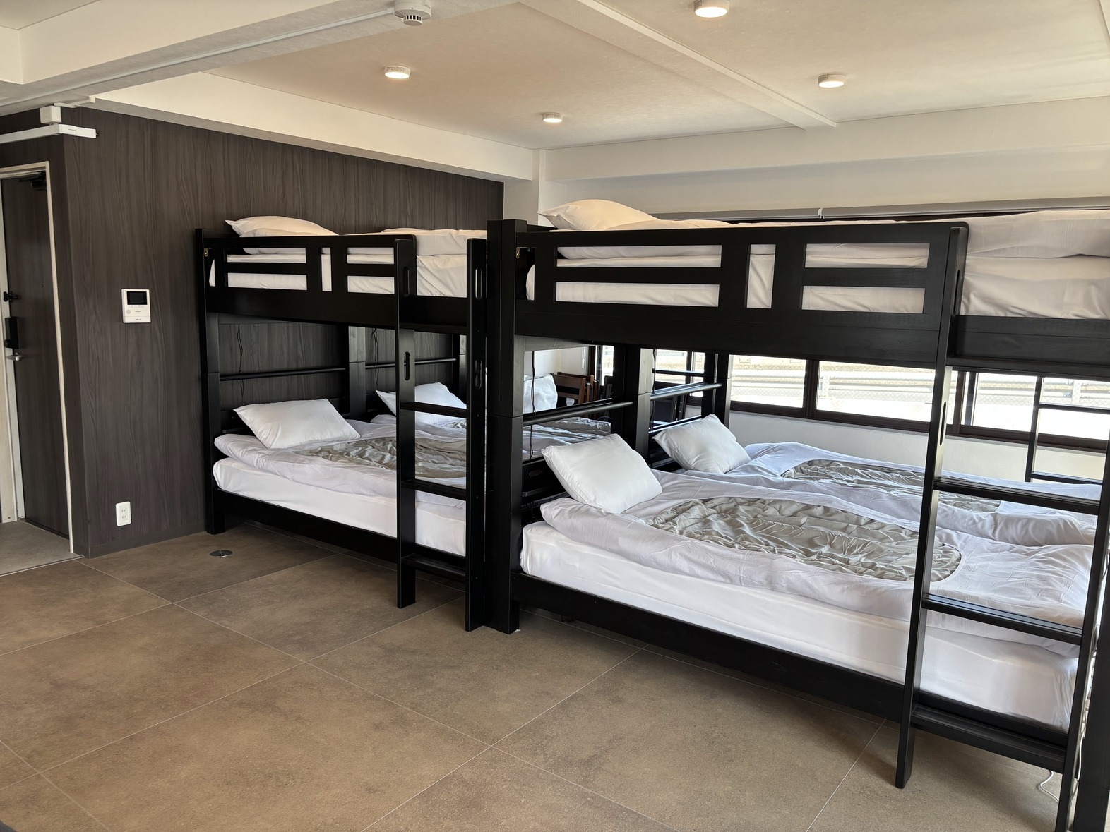 浅草まで京成線10分、和モダンスタイル、1フロア貸切、最大10名様