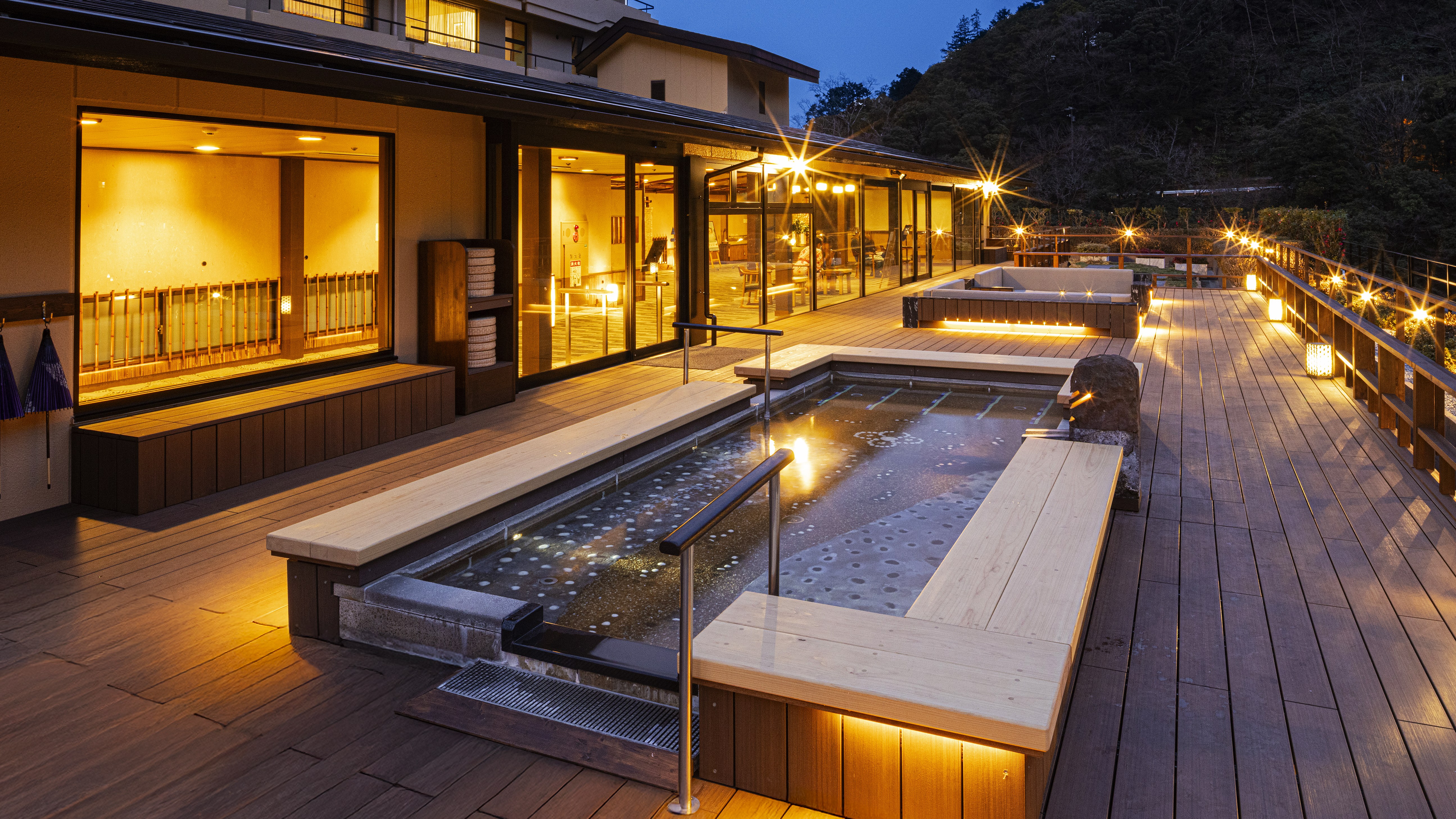 見晴らしテラス　～夜～