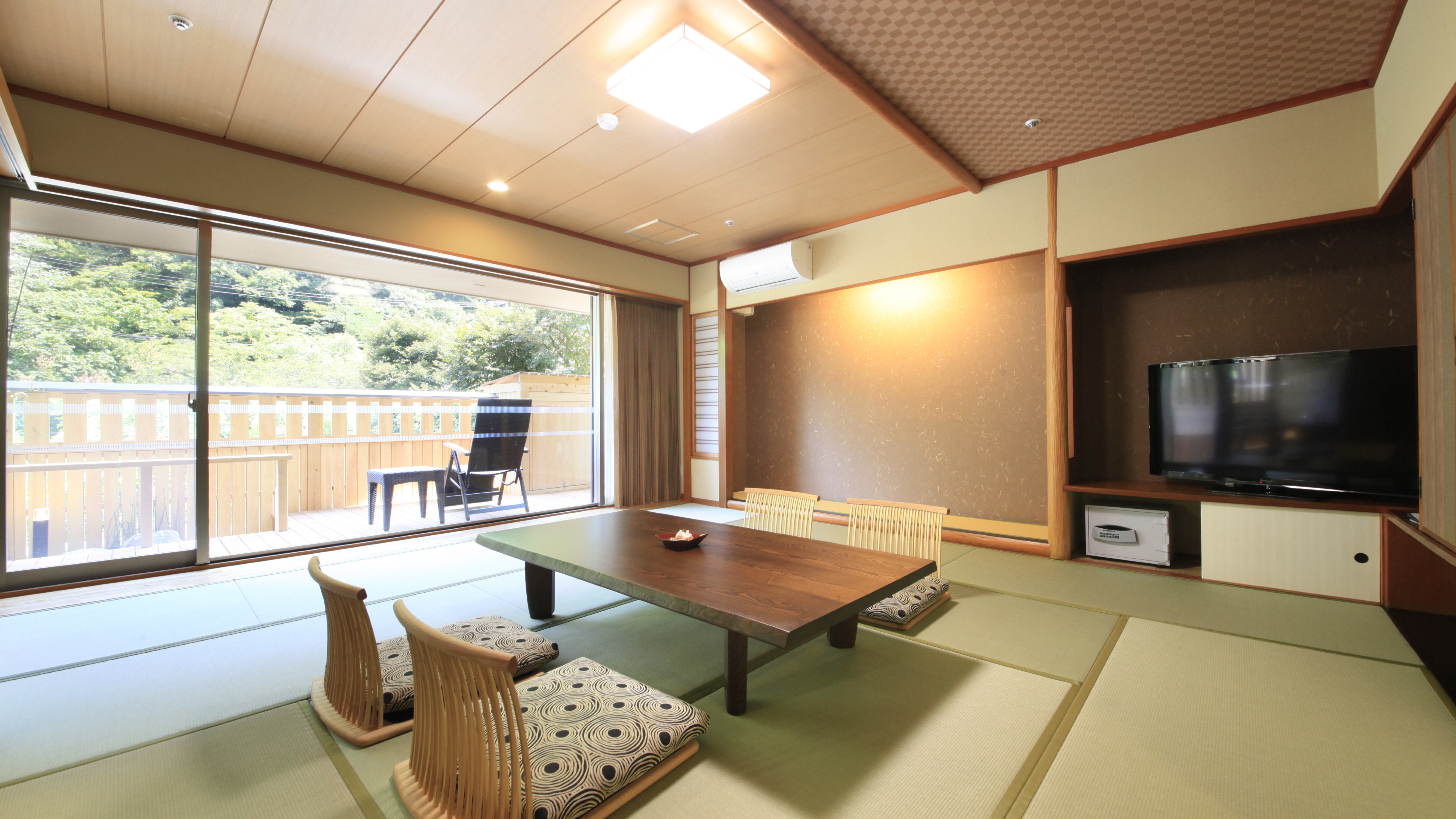 温泉露天風呂付和洋室　粋彩-紅藤