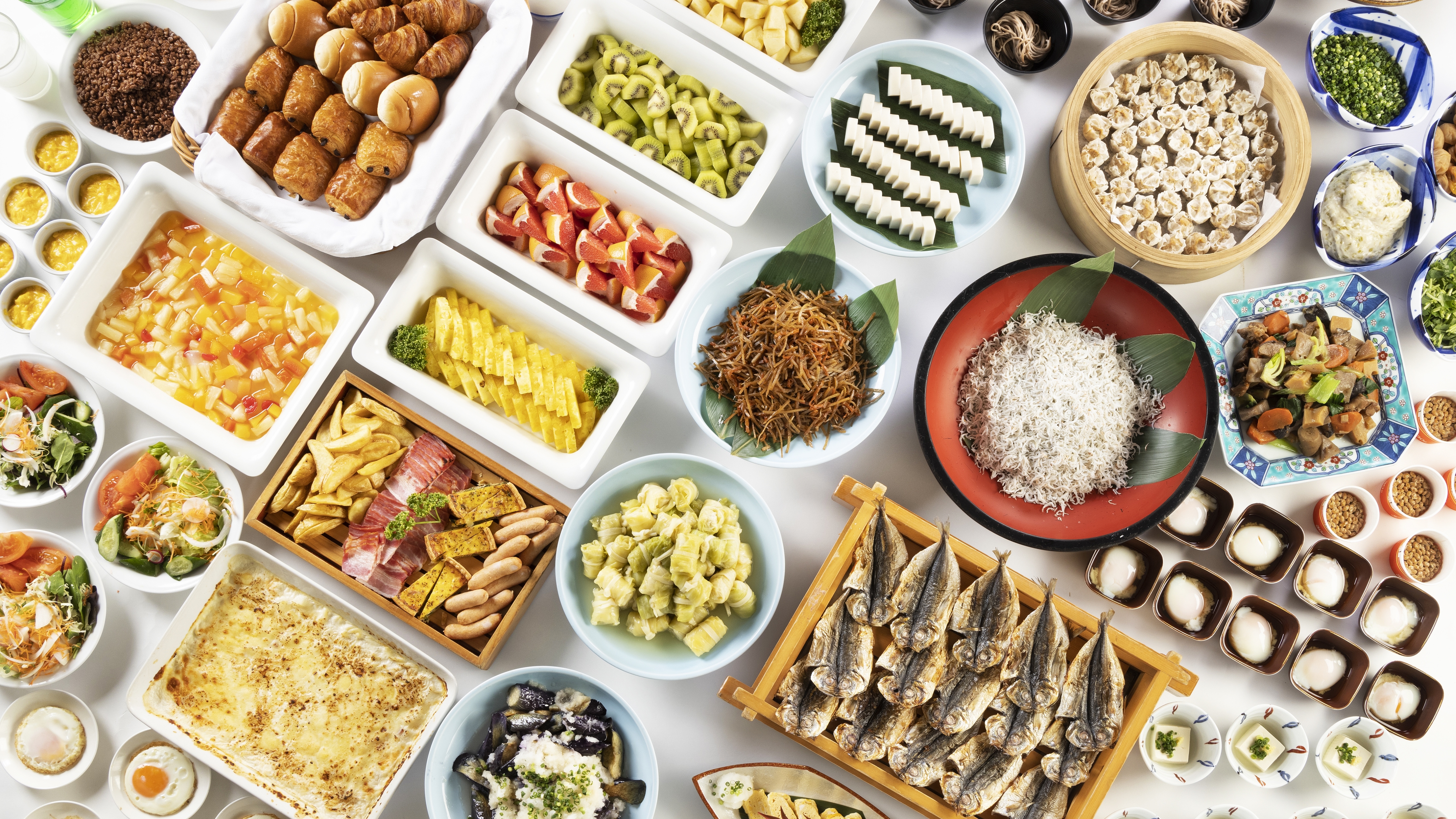 朝食バイキング