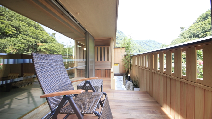 温泉露天風呂付和洋室 粋彩-紅藤