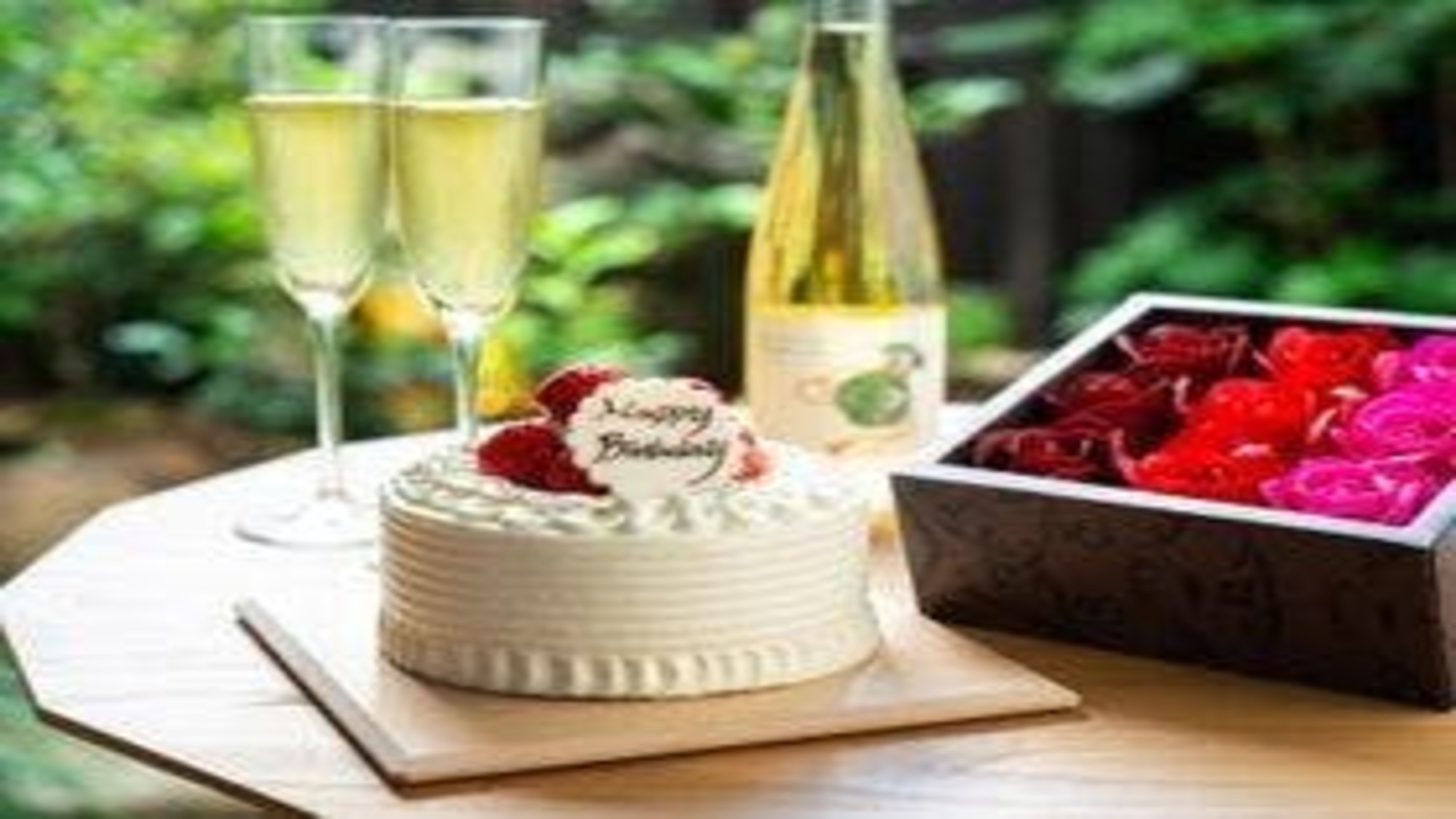 サプライズプランナーと作る大切な方との想い出【夕朝食付き】夕食時間19:00〜