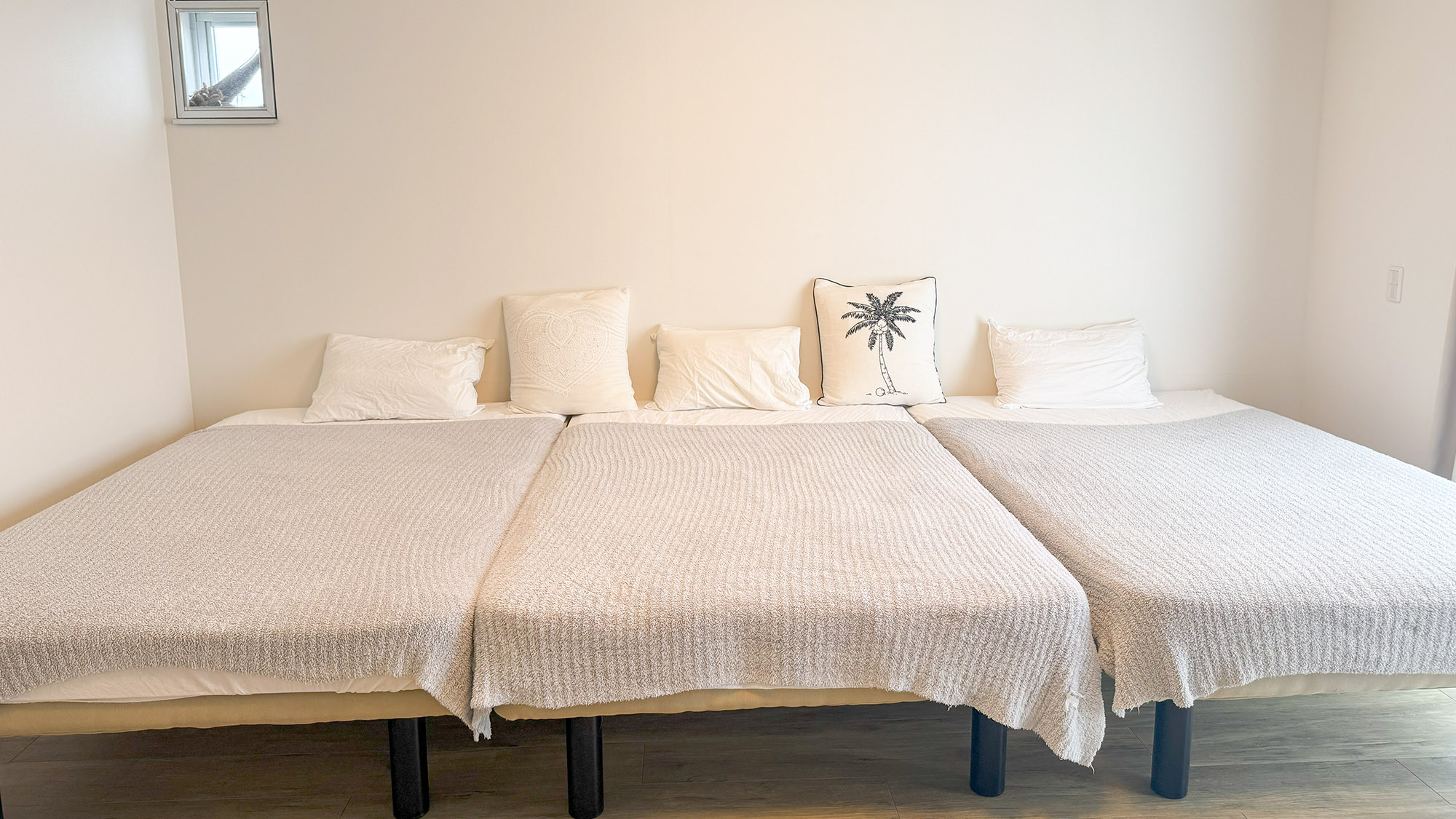 ・【トリプルルーム】清潔感あふれるトリプルルーム。南国で、癒しの時間を満喫