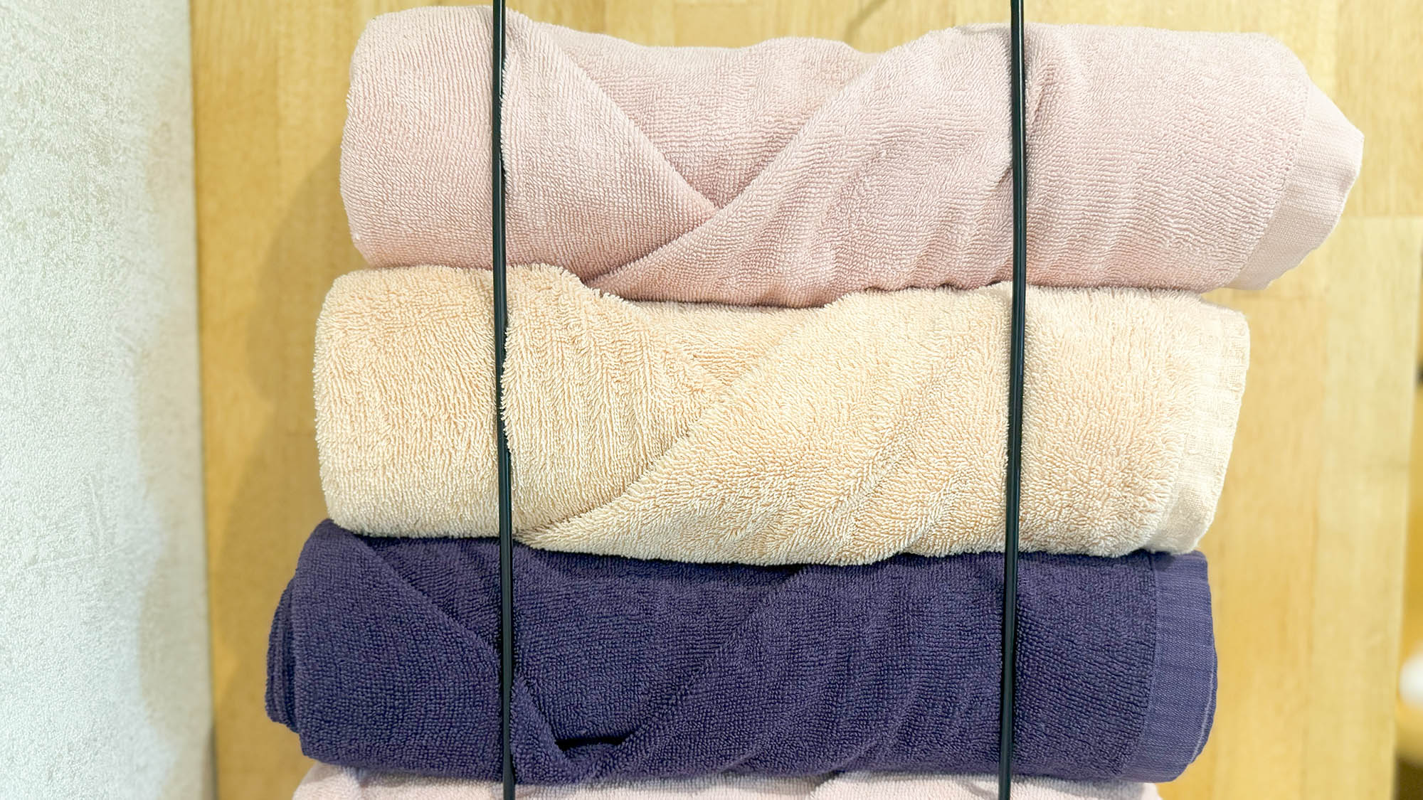 ・【アメニティ】彩り豊かなバスタオル。気分に合わせて選べる、快適なバスタイム