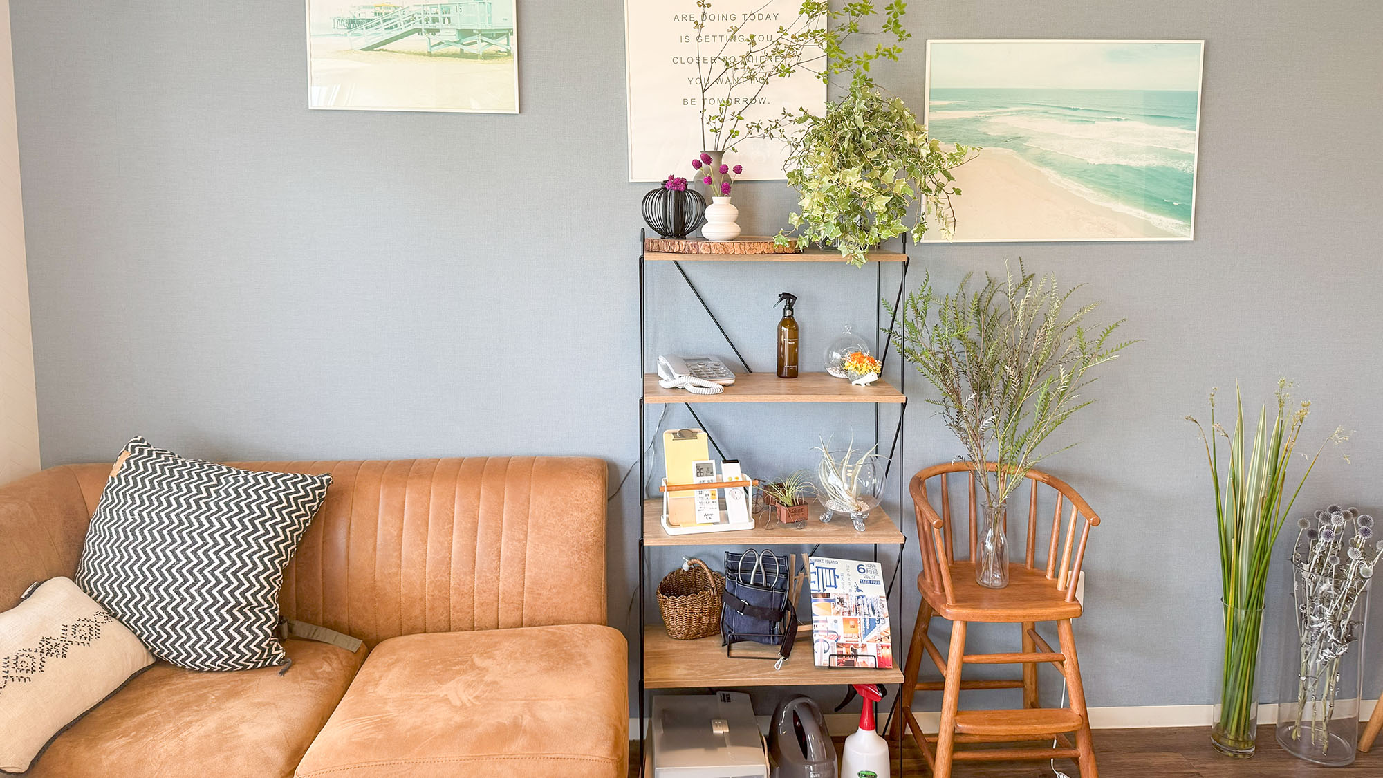 ・【共同リビング】心落ち着くグリーンの癒し。アートとカウチソファで、のんびり時間を