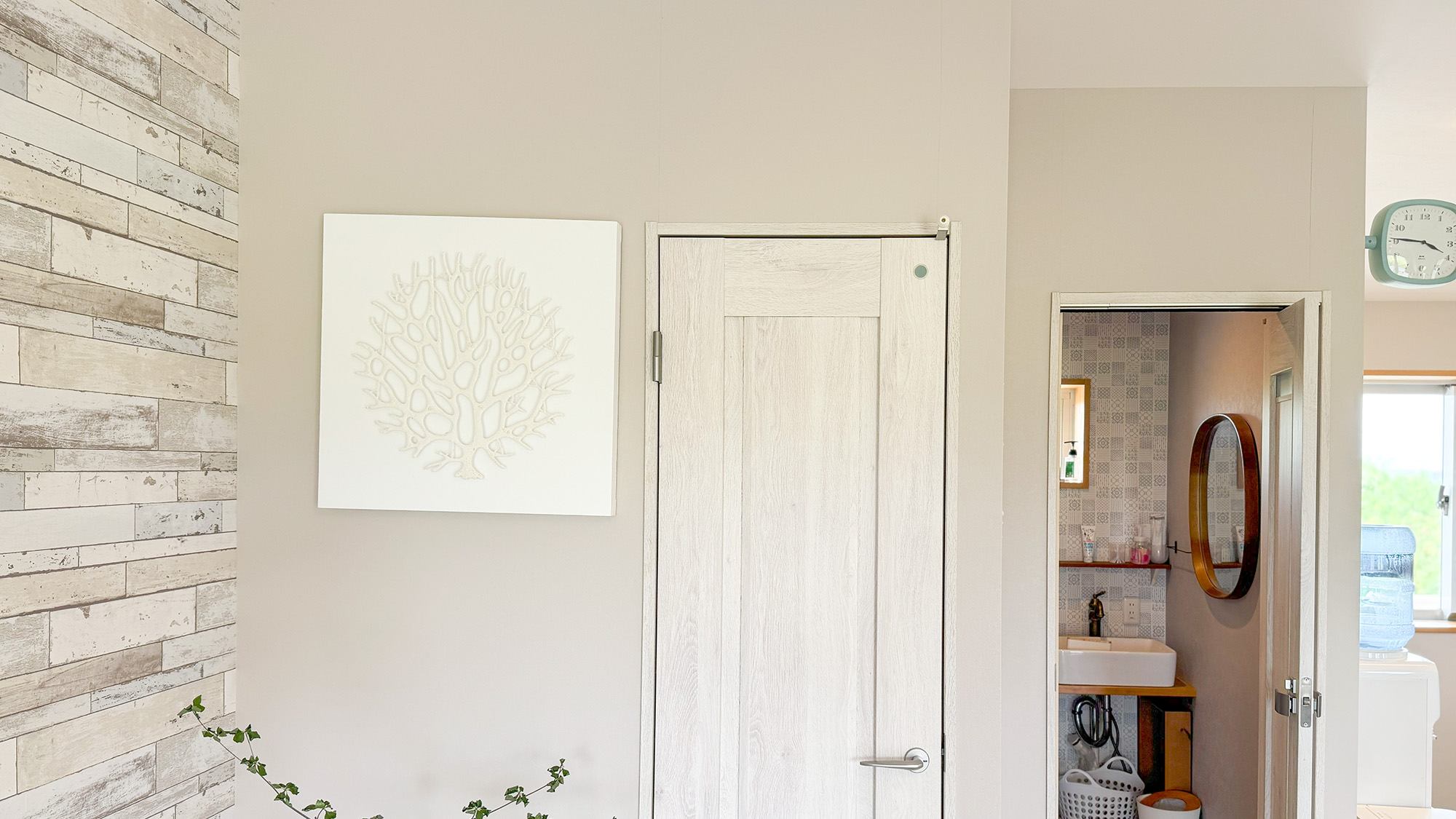 ・【ファミリールーム】温水洗浄便座付きトイレ