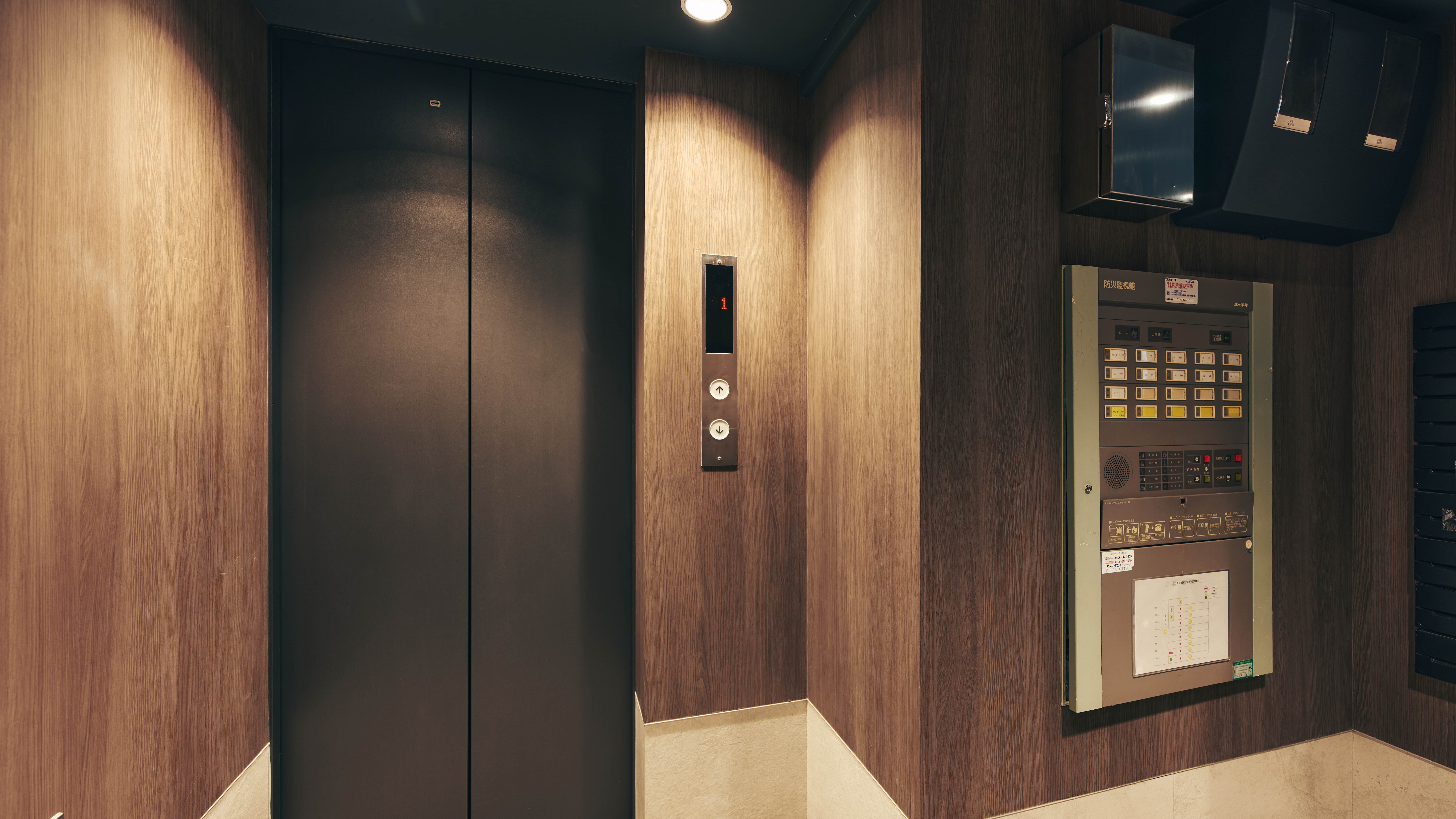 エレベーターホール