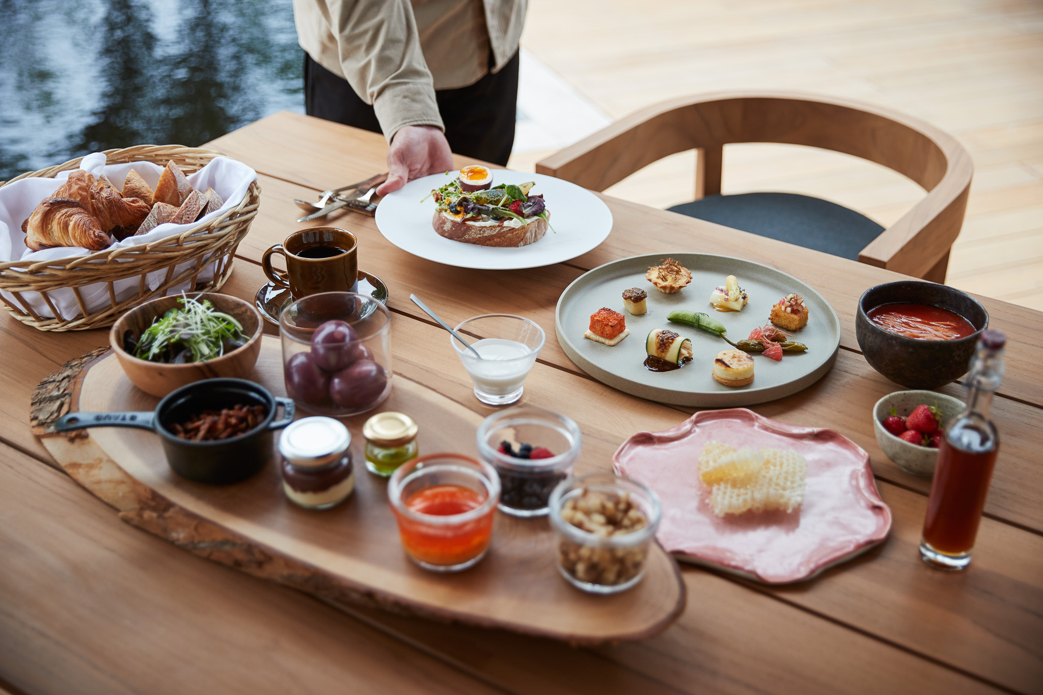 朝食アウトドアダイニング洋食