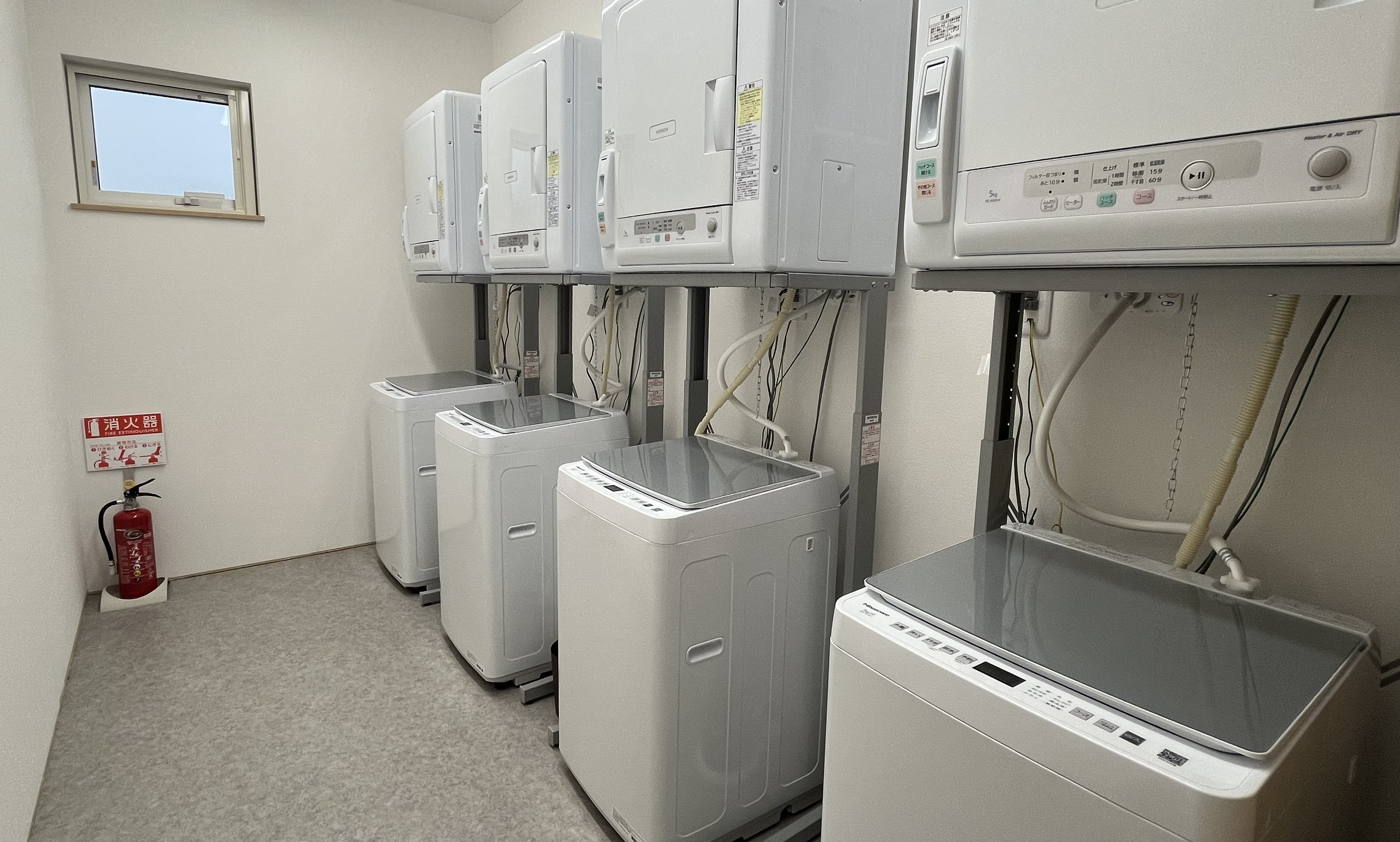 館内にある洗濯機・乾燥機は無料でご利用いただけます。（洗剤は有料）