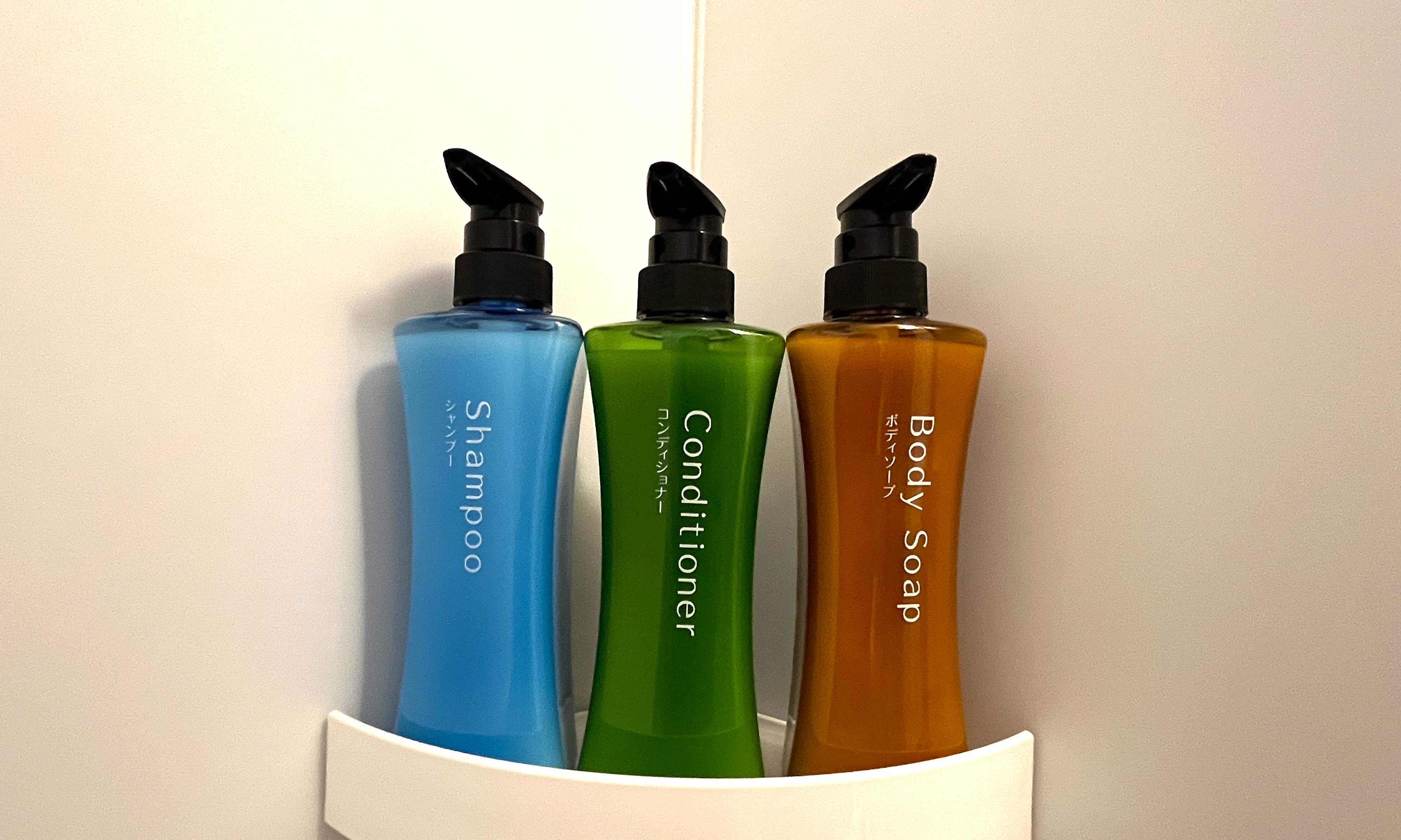 シャンプー・コンディショナー・ボディソープは備え付けのものをご利用いただけます。