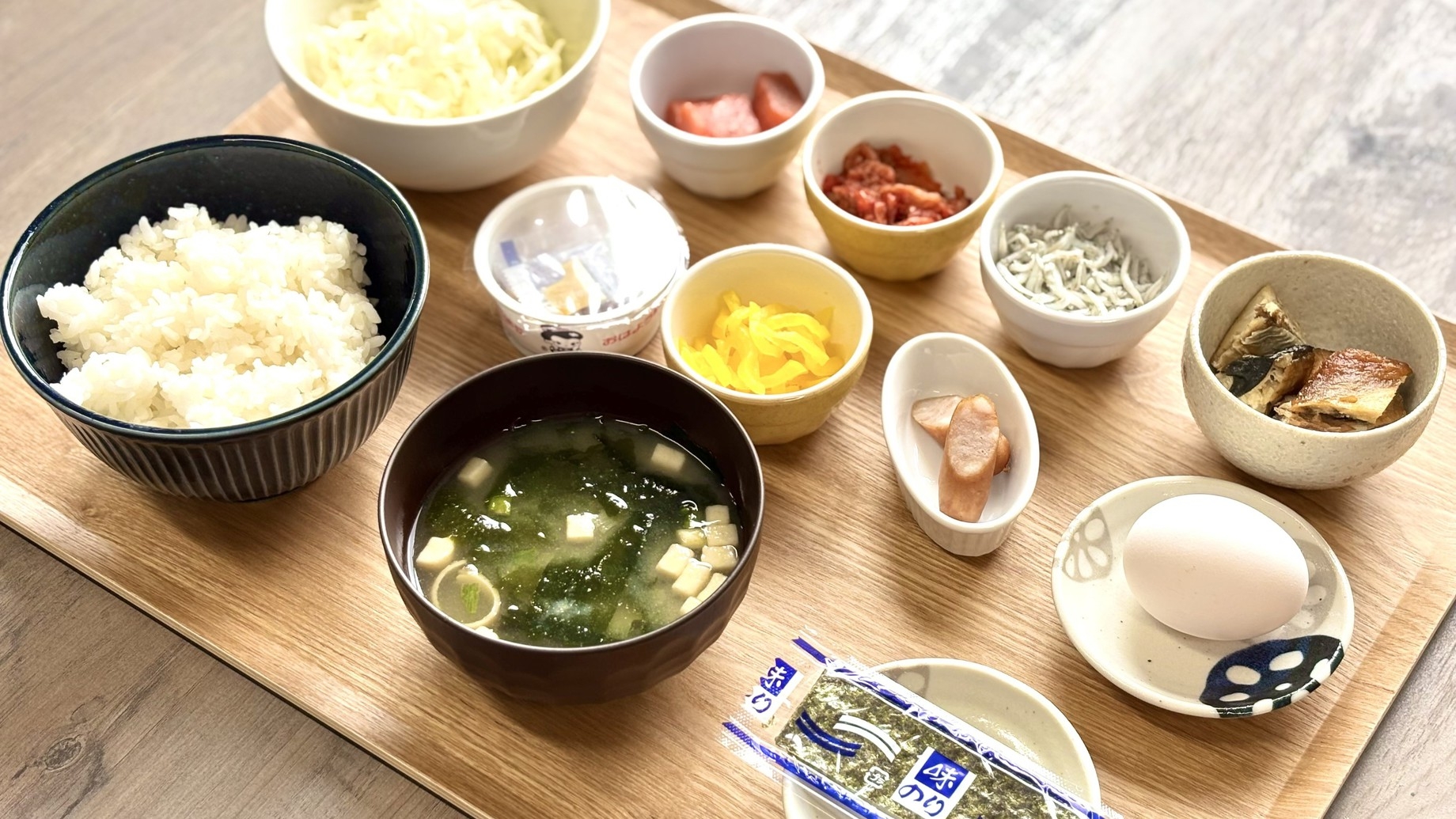 ＼26年1月新築オープン／【朝夕2食付き】スマートテレビ＆冷暖房完備★朝食・日替わり夕食を提供