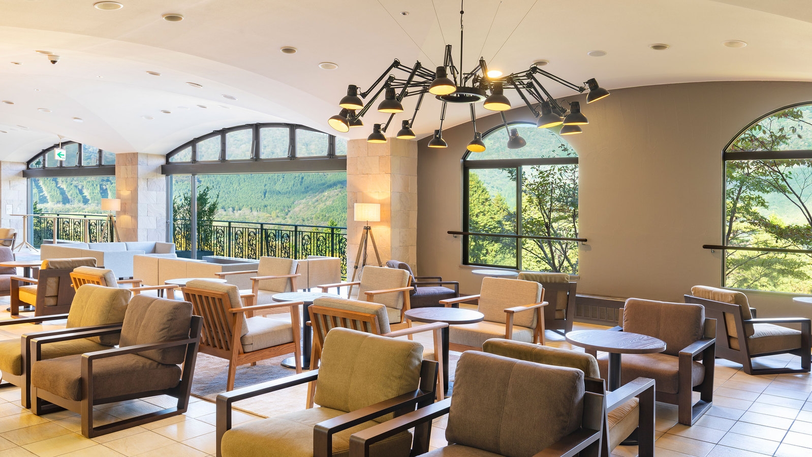 【1泊2食付】箱根の伝統美とモダンが融和する温泉リゾート 基本バイキングプラン