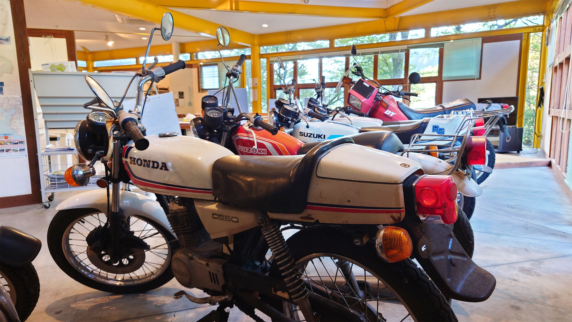 【管理棟】展示用バイク