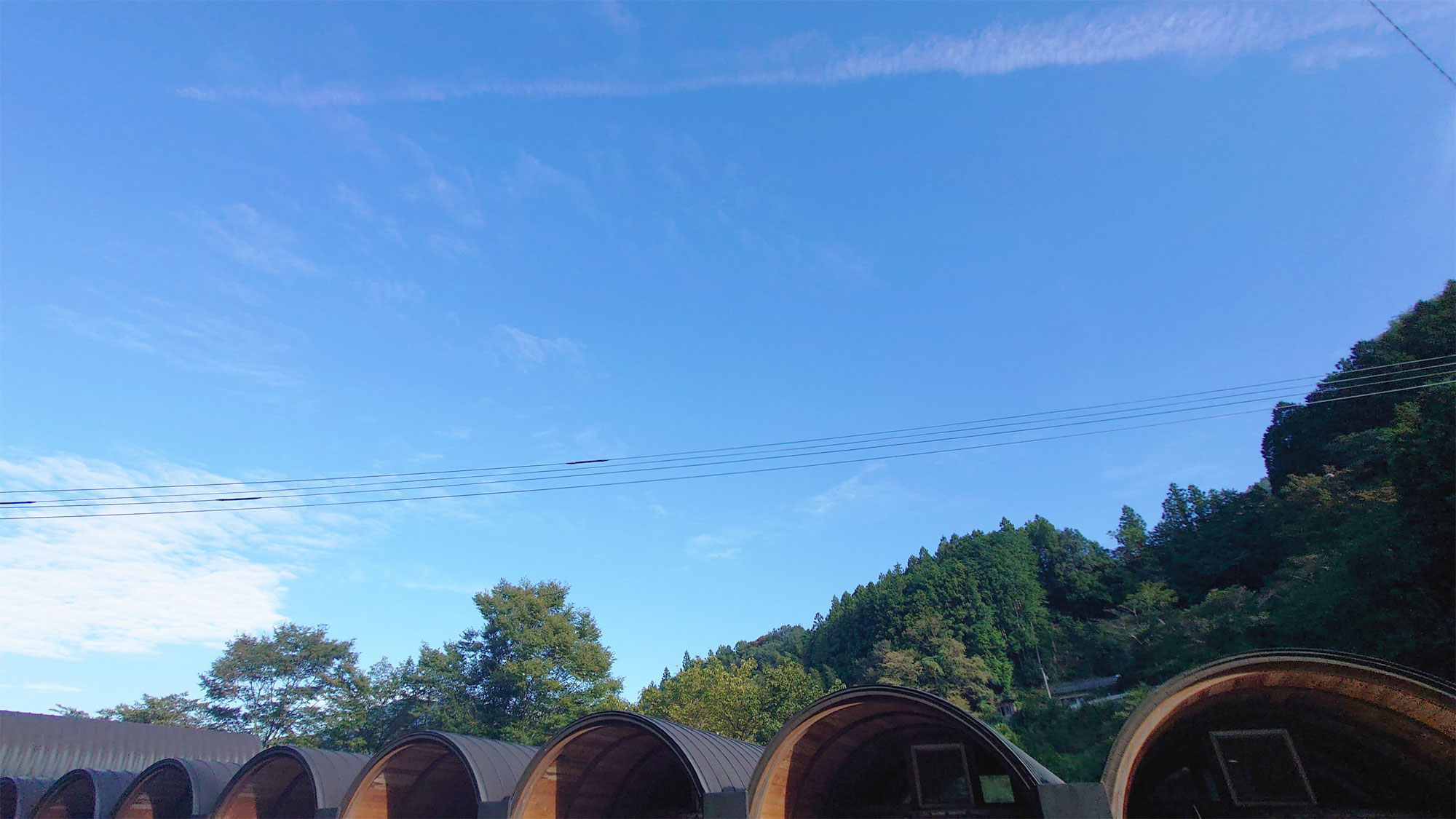 【風景】山野澄んだ空気の夜明けの空です