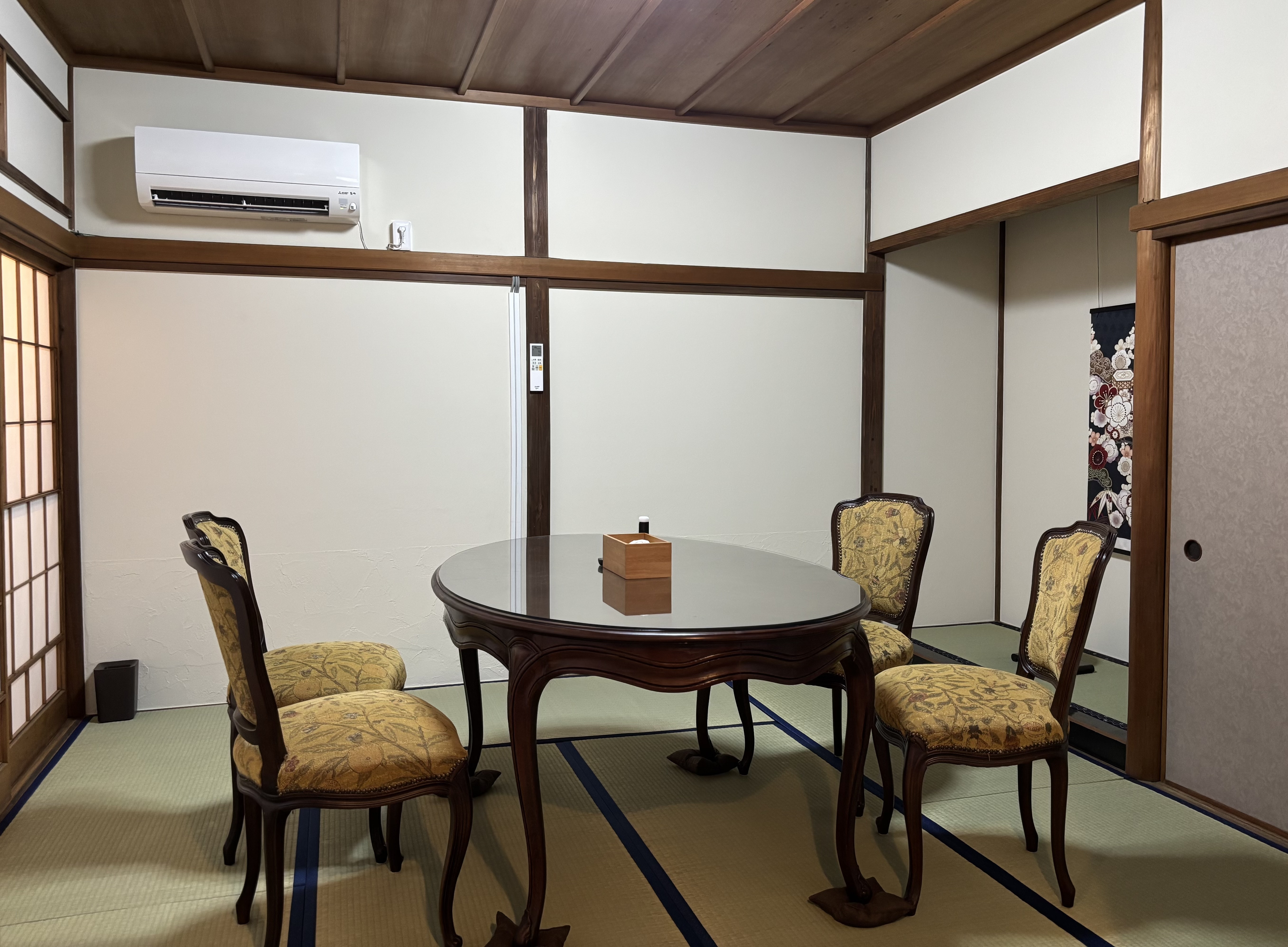 20.2階和室（ダイニング）