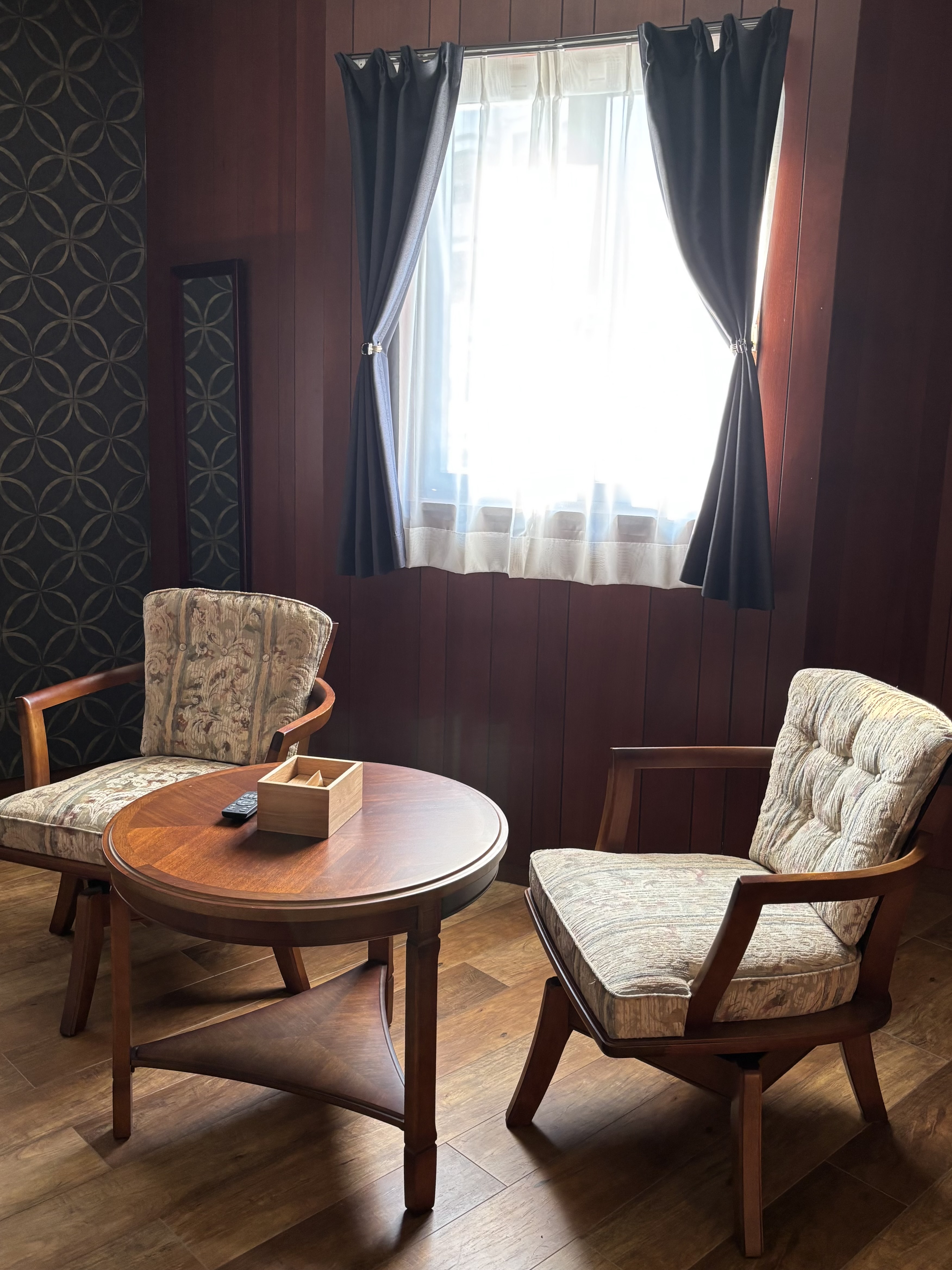 4.2階洋室（大）