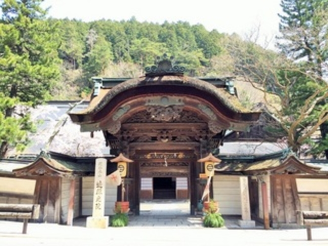 遍照光院　山門