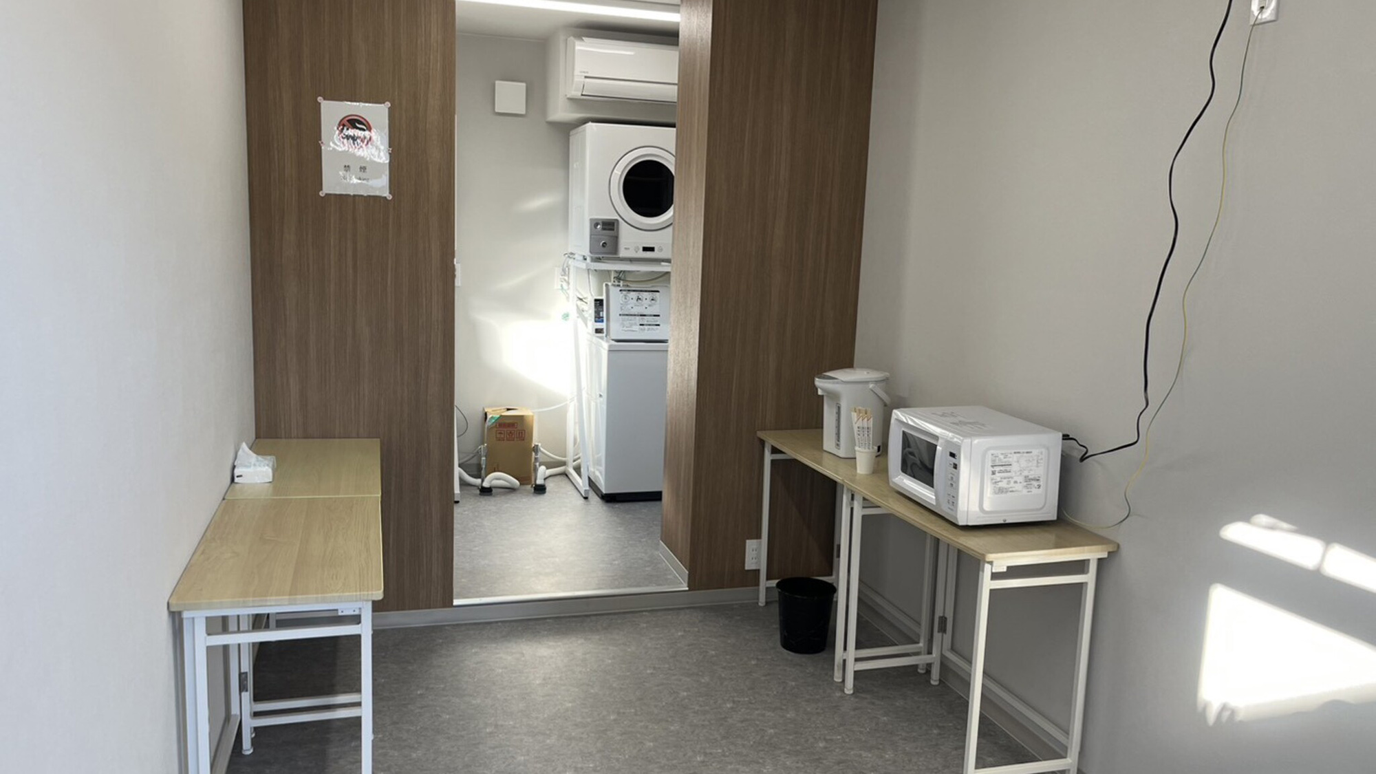 ・【共用備品】電子レンジや電気ポットをご用意。ご自由にお使いください