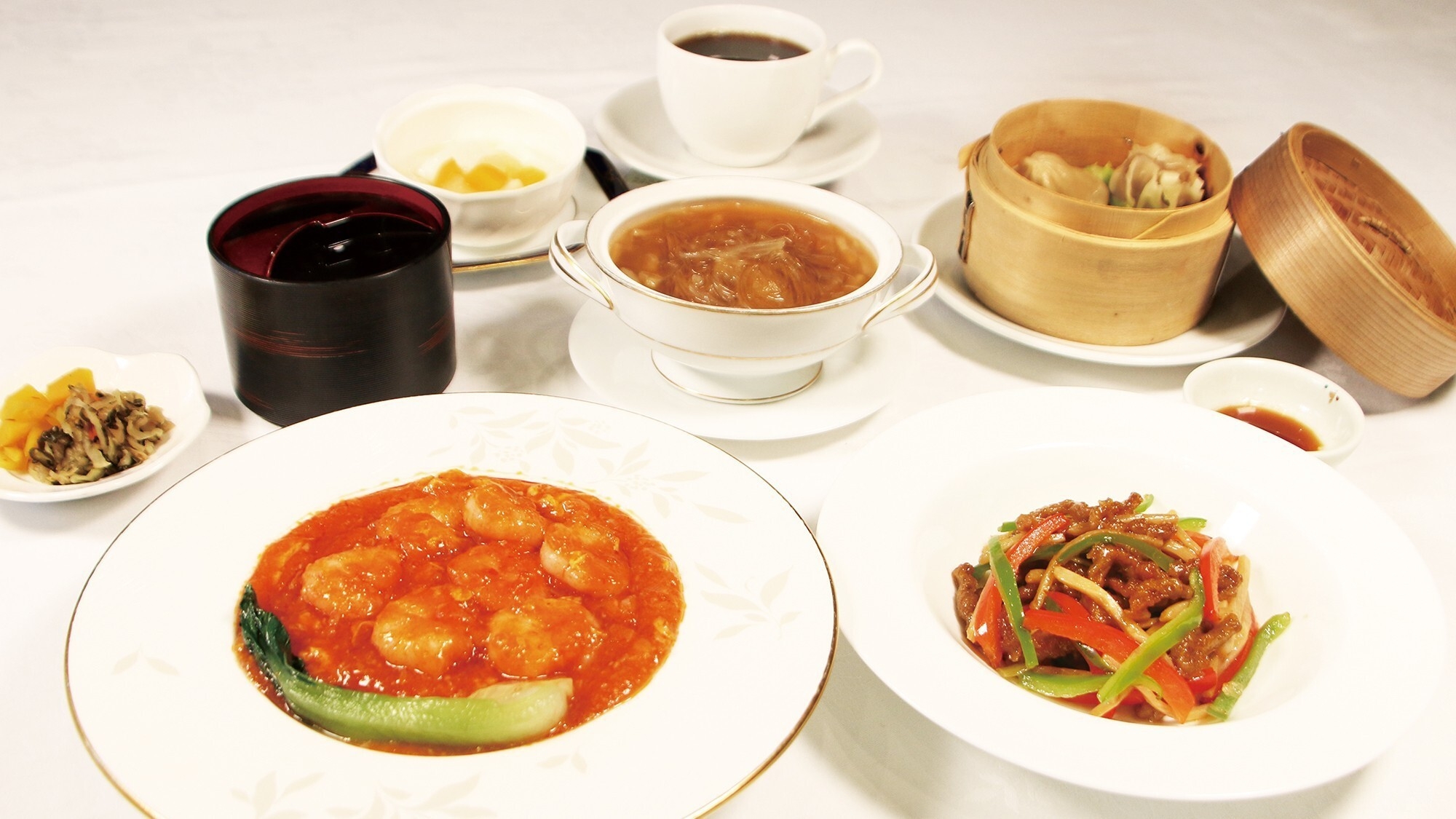 【中華三昧の夕食付き】広々としたレストランで晩餐のひとときを≪1泊2食付≫