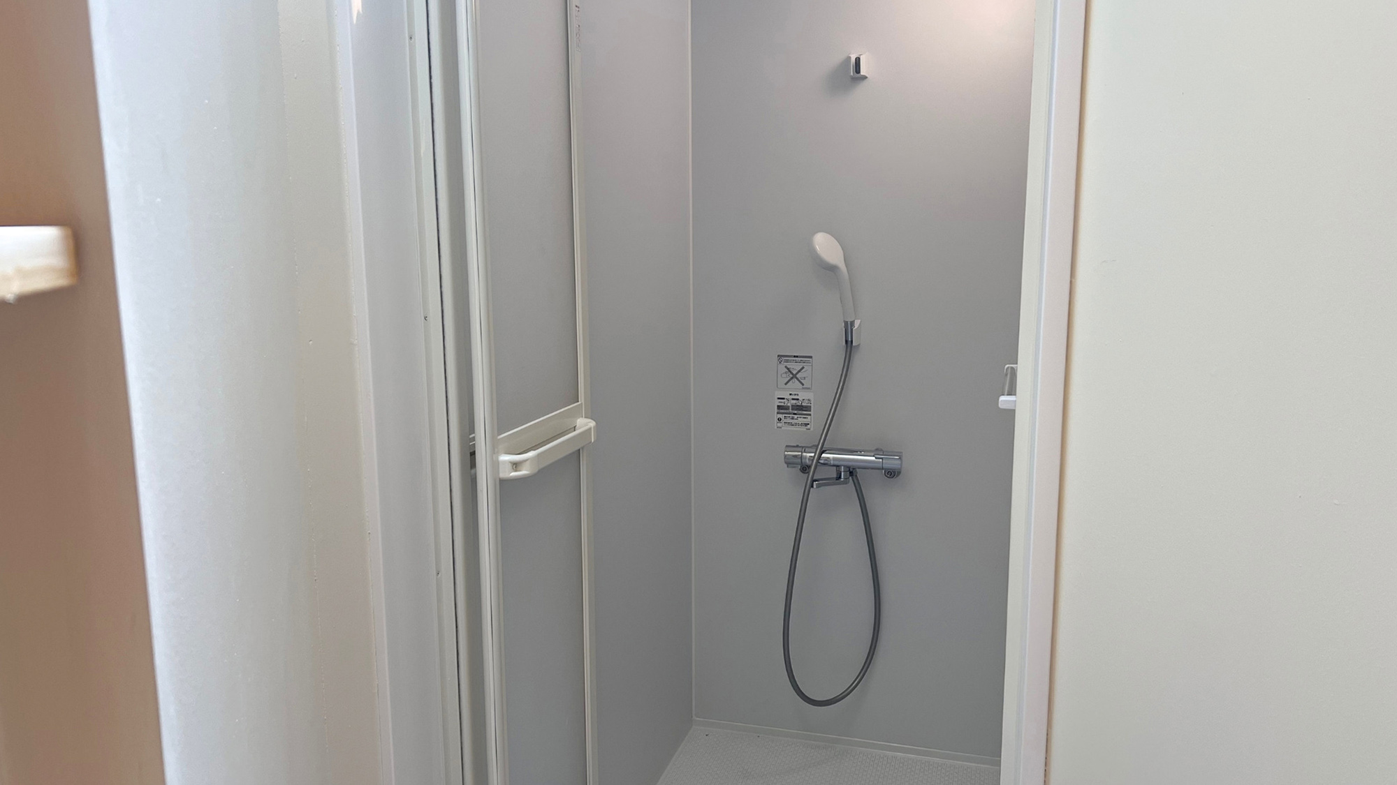 ・【シャワールーム】清潔感のあるシャワールーム