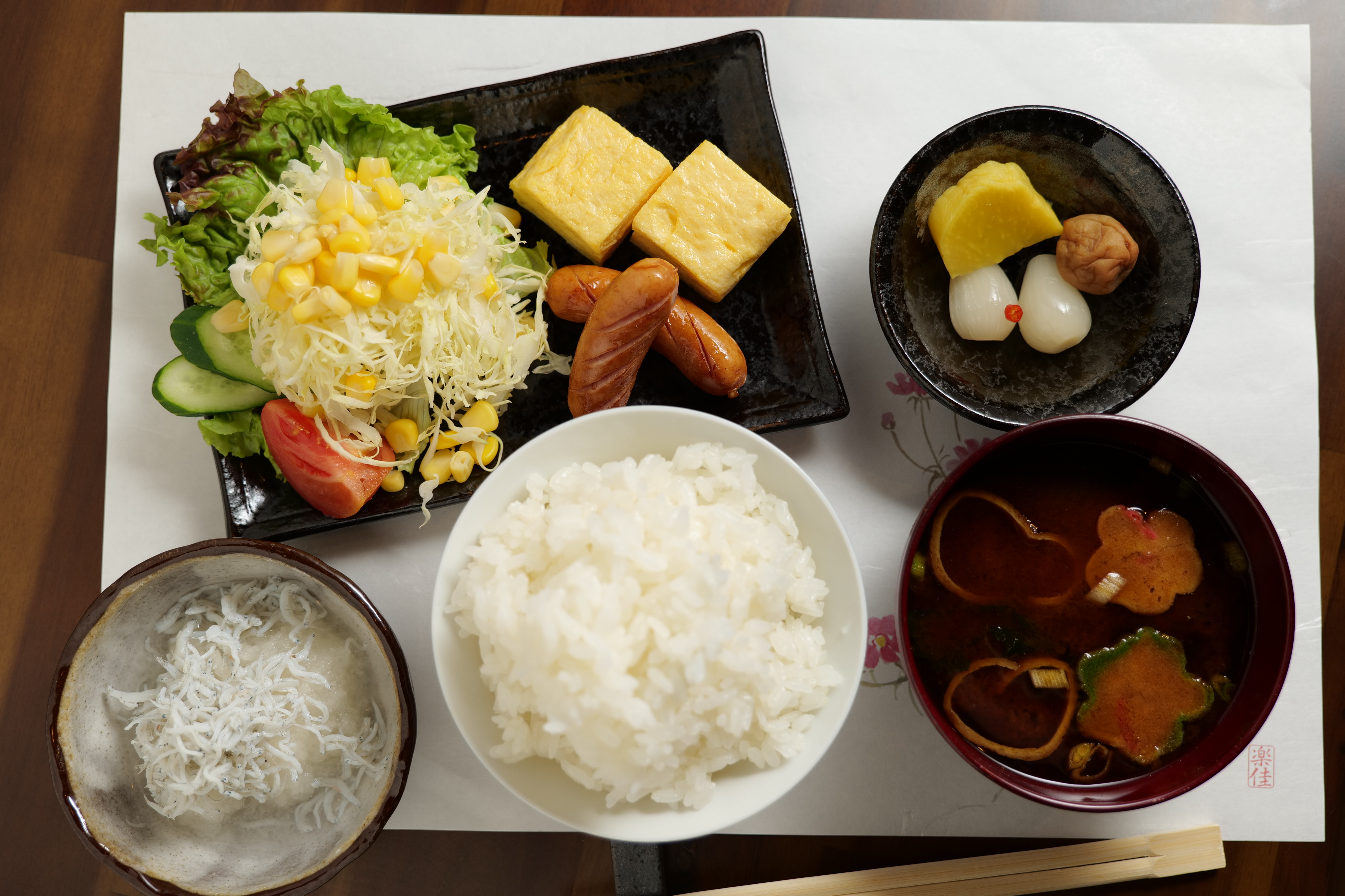 朝食には地元ブランド米『山仙』を使用！！大好評です！！