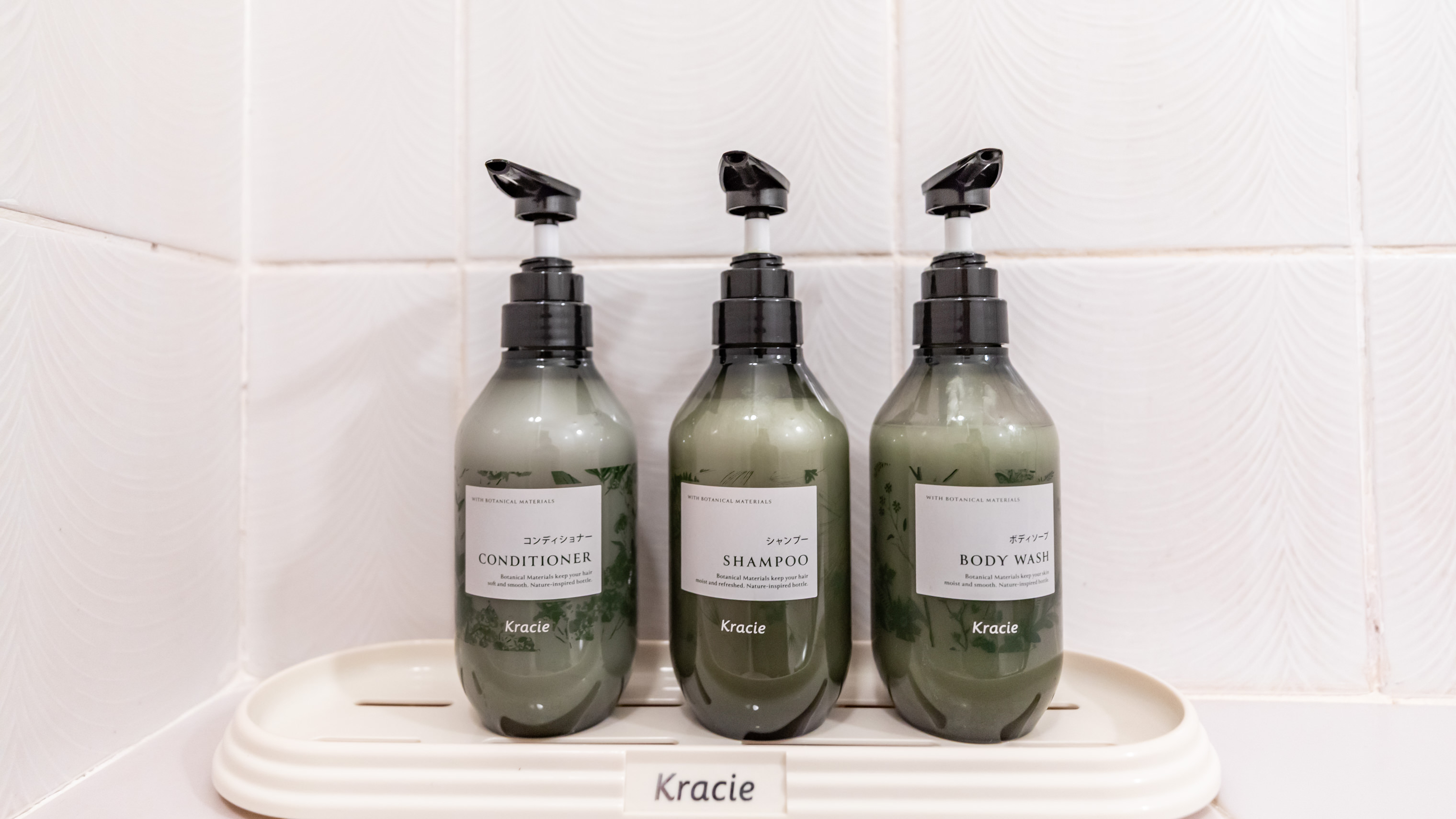 《客室》ツインルーム（一例）