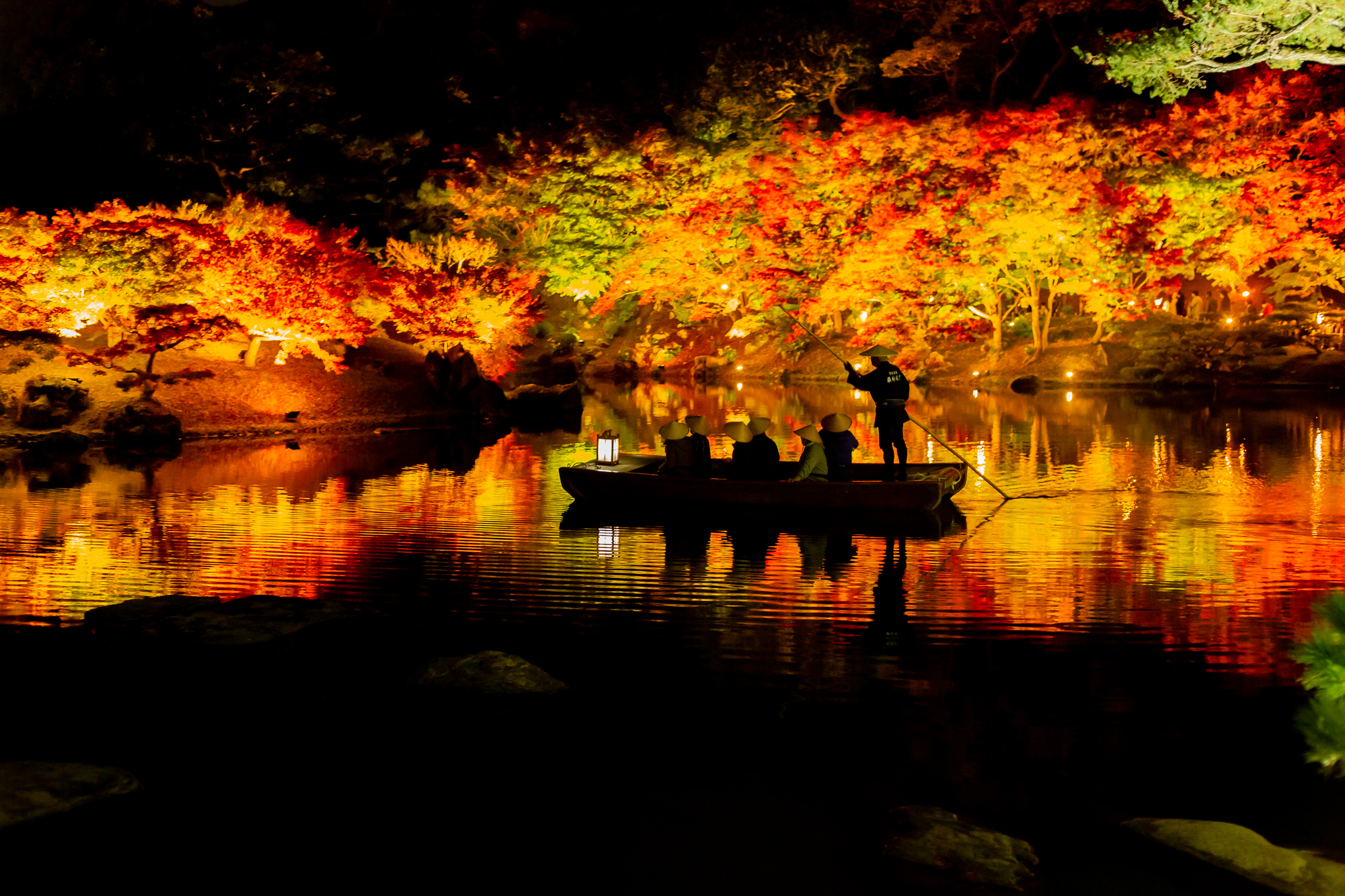 《周辺情報》栗林公園では四季折々の景色が楽しめます