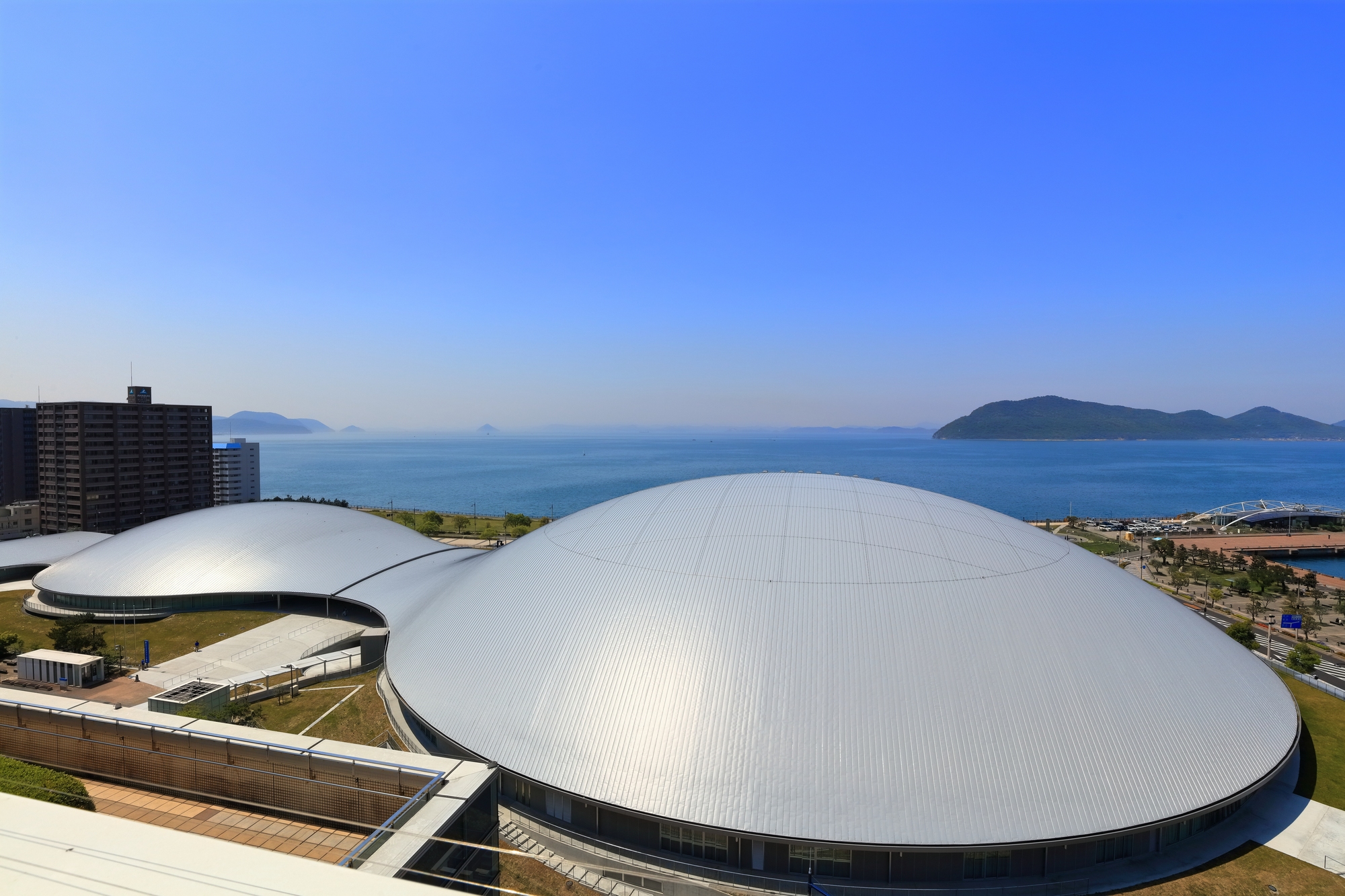 《周辺情報》音楽やスポーツのイベントが多く開催されるあなぶきアリーナ