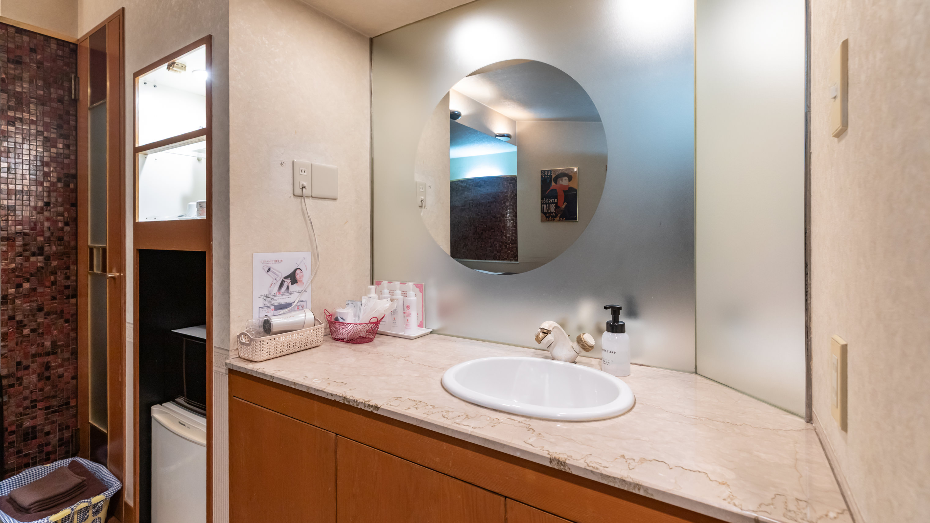 《客室》ダブルルーム（一例）