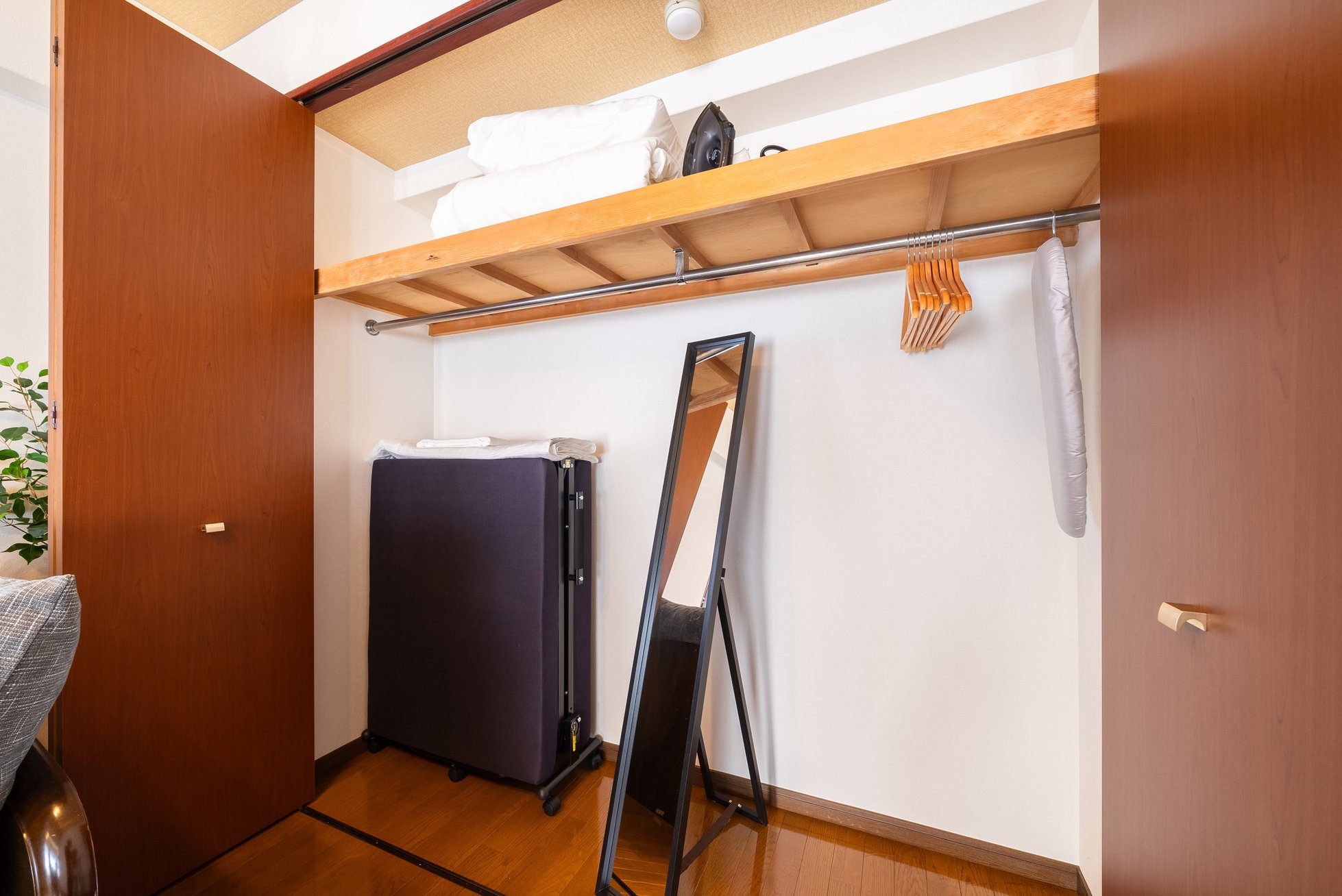 ダブルベッド1台+ソファベッド1台+エキストラベッド1台・4名様でのご利用におすすめ