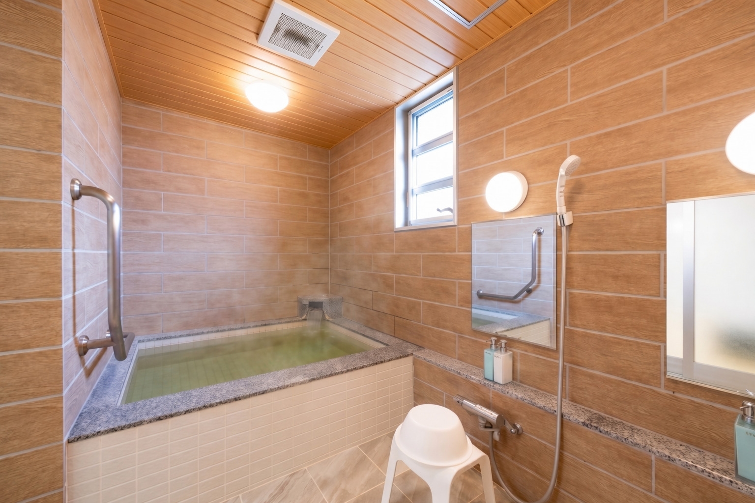 【天然温泉】和室12畳トイレ無し・朝食付プラン（現金特価）