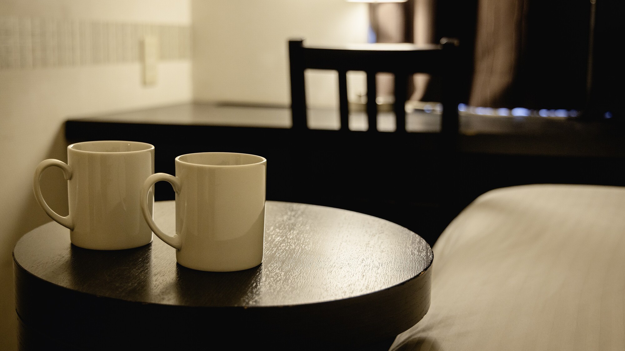 【客室】サイドテーブル