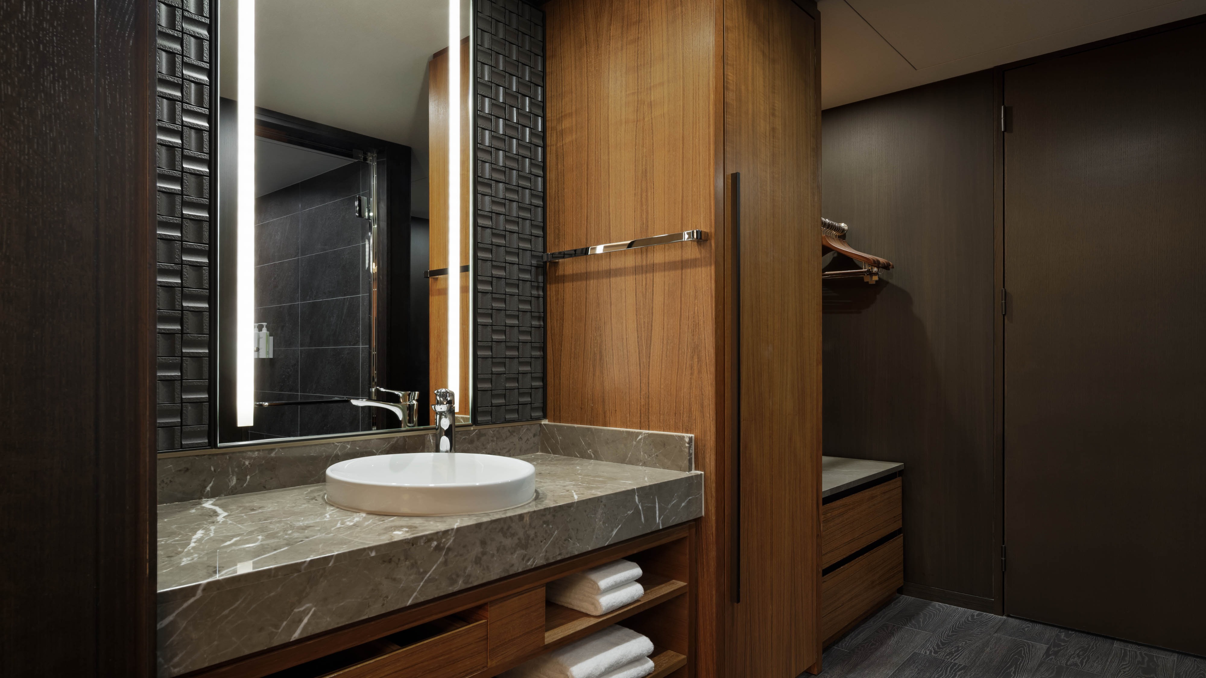 ワイドキング　ラージャーゲストルーム