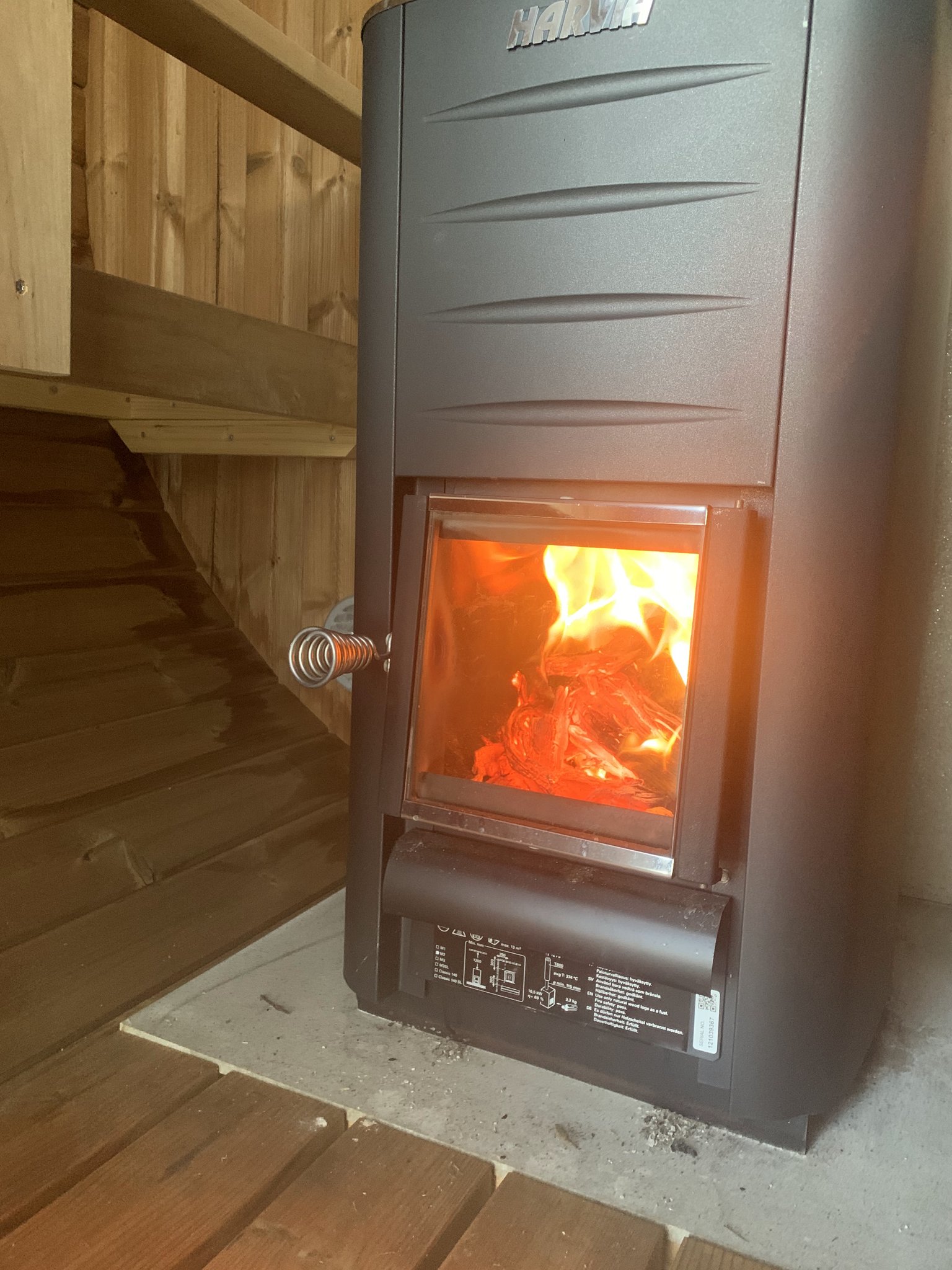 サウナストーブ