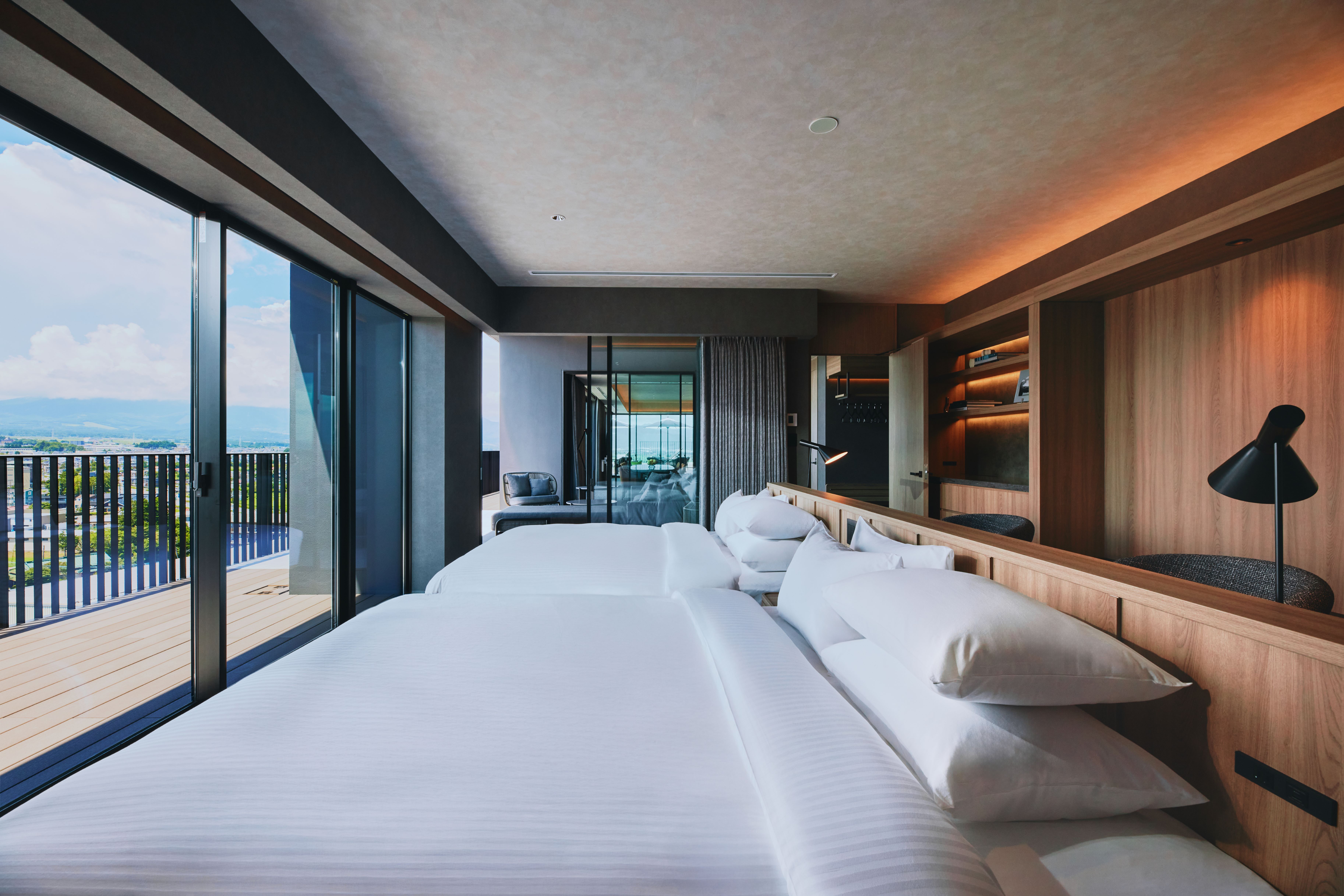 ペントハウス・寝室1