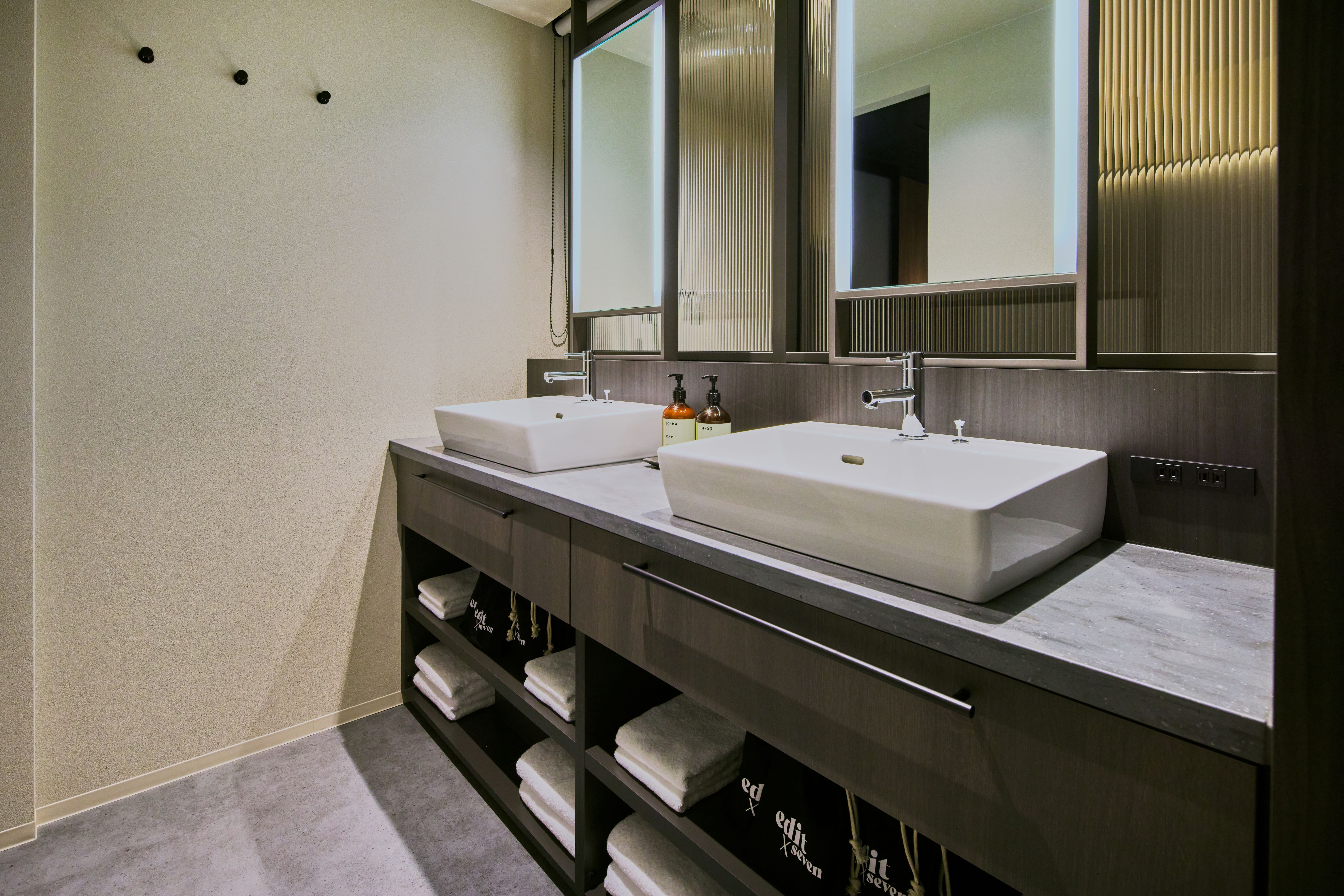 バンク　洗面台