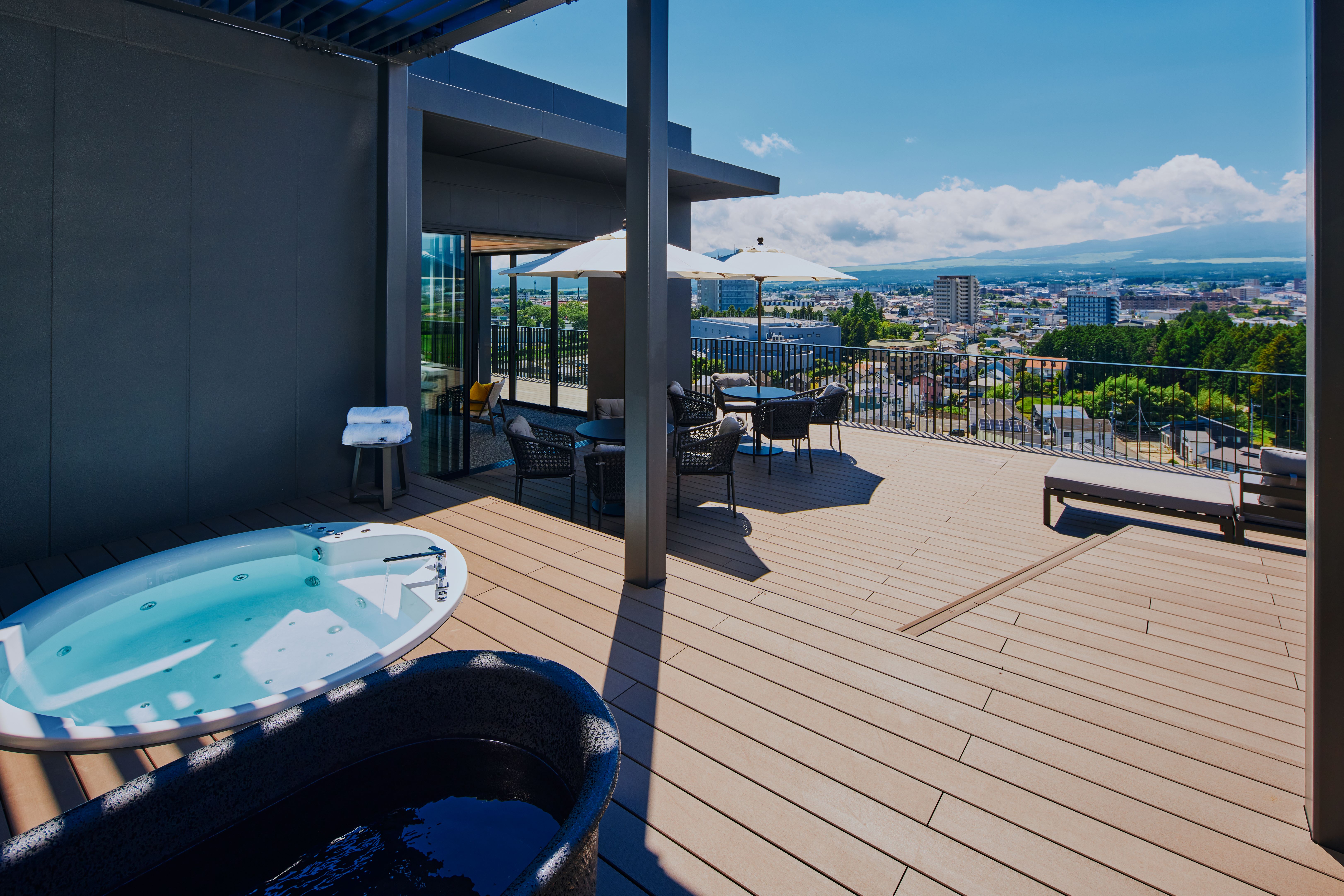 ペントハウス　水風呂・ジャグジー