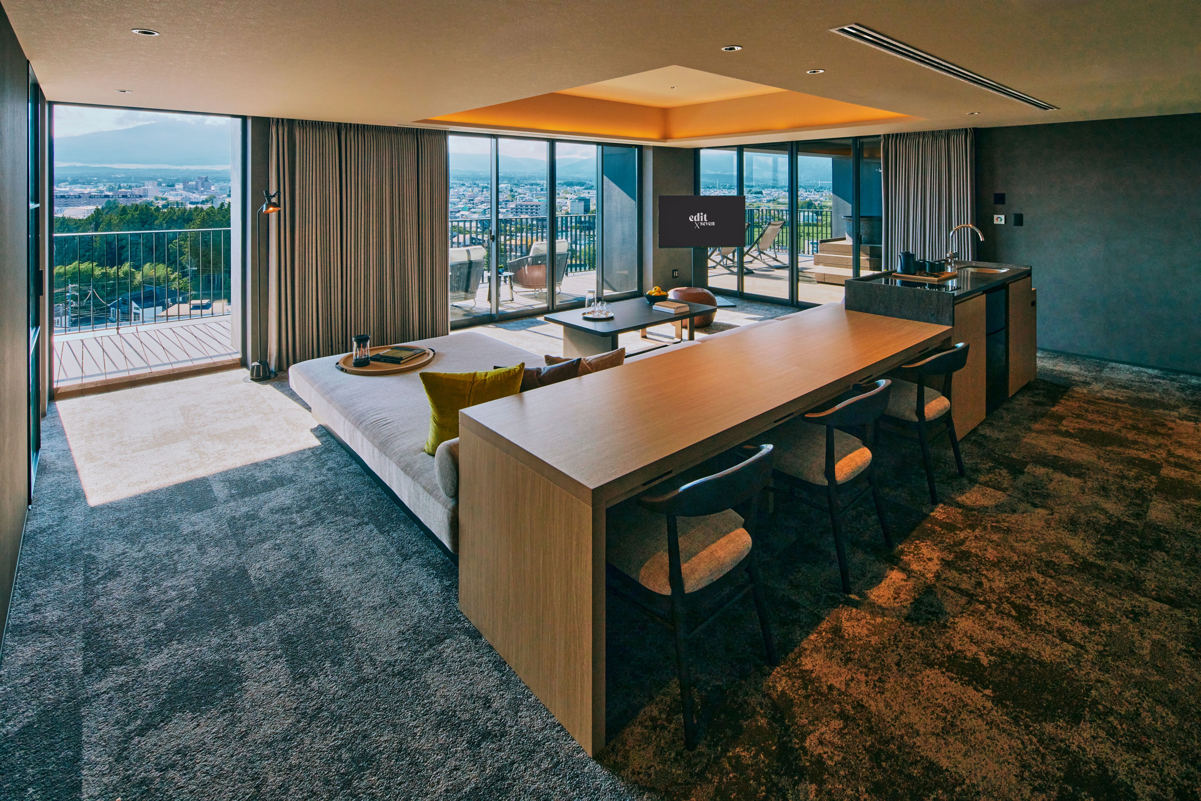 サウナスイート　リビング