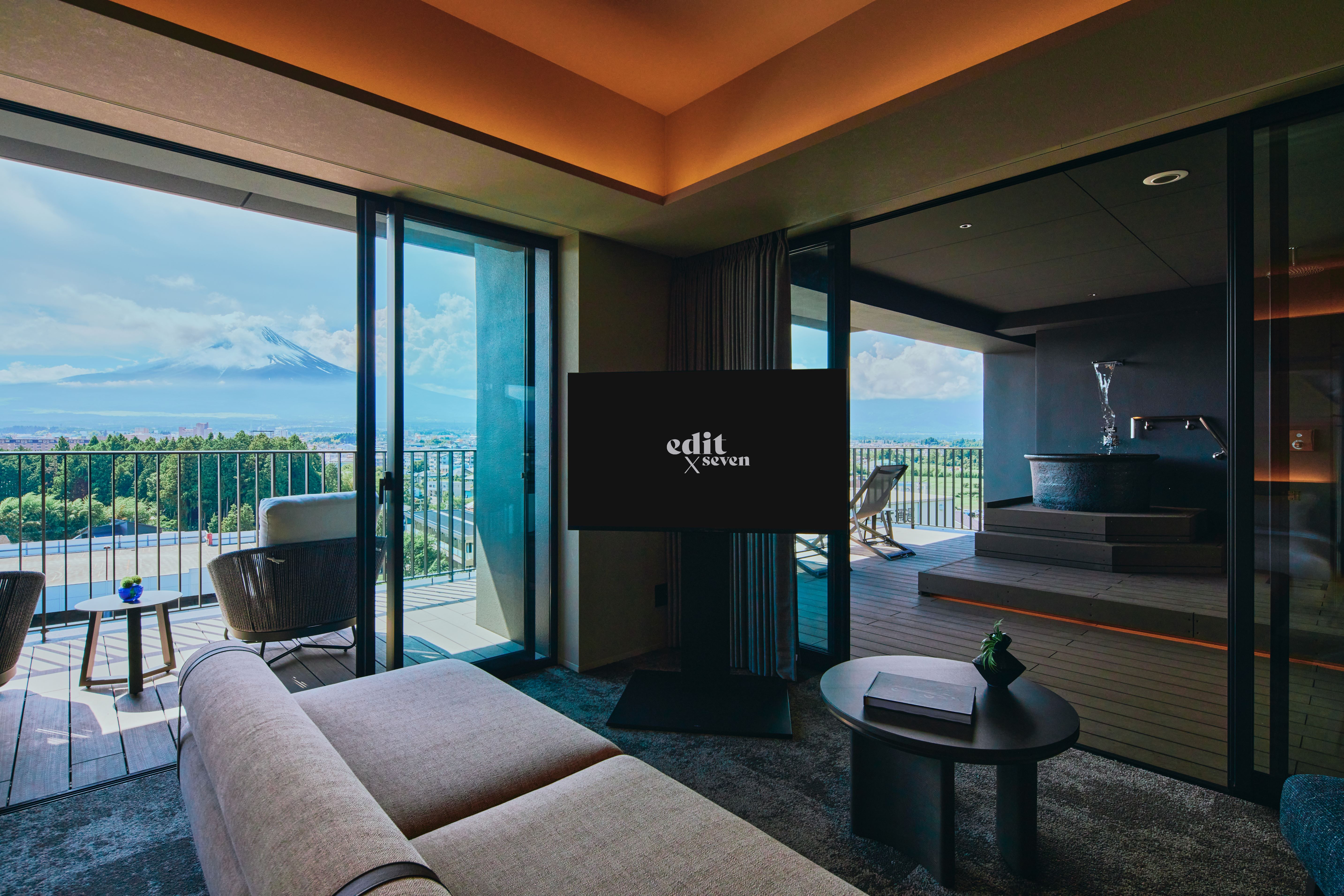 サウナ バンクスイート　リビング