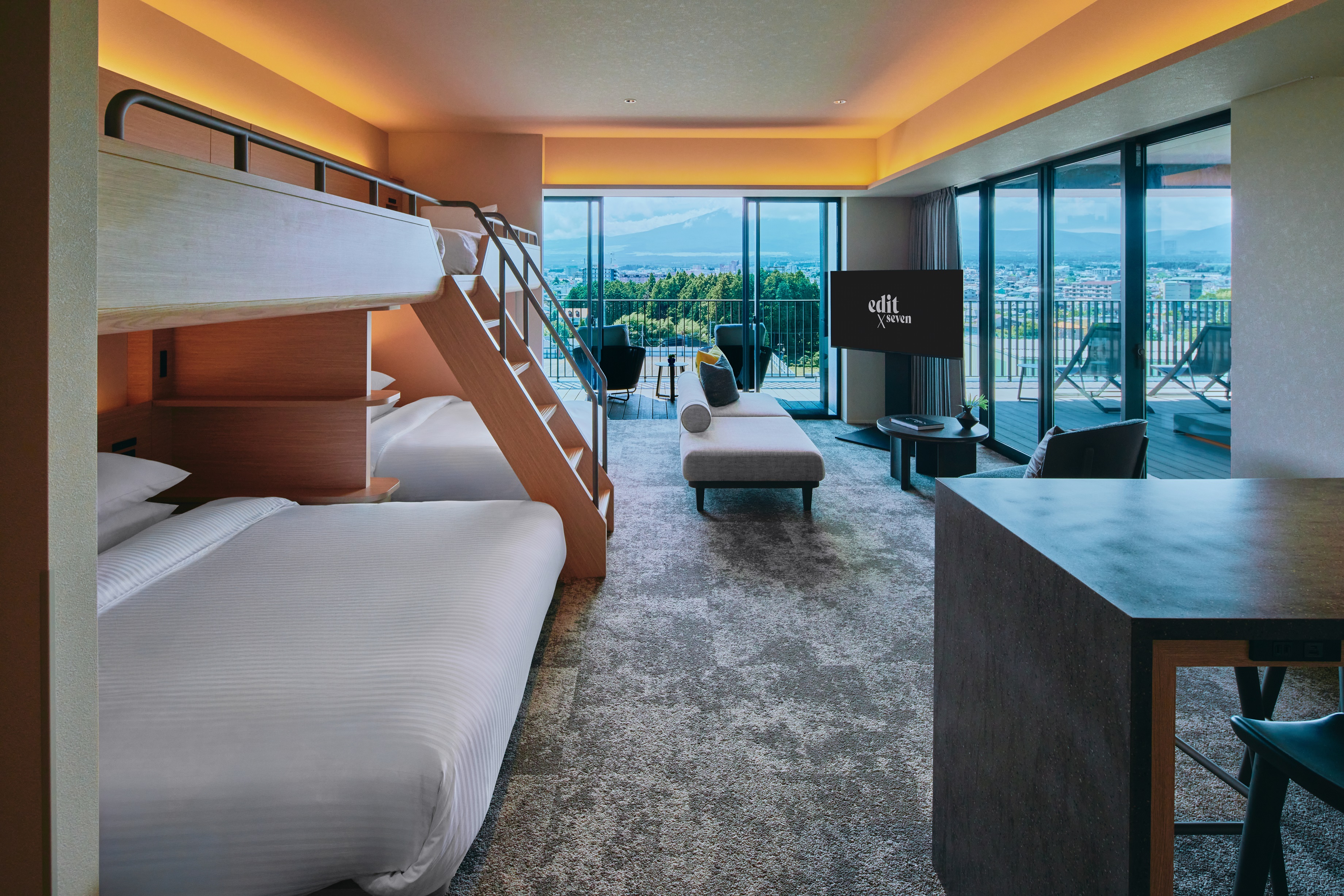 サウナ バンクスイート　リビング