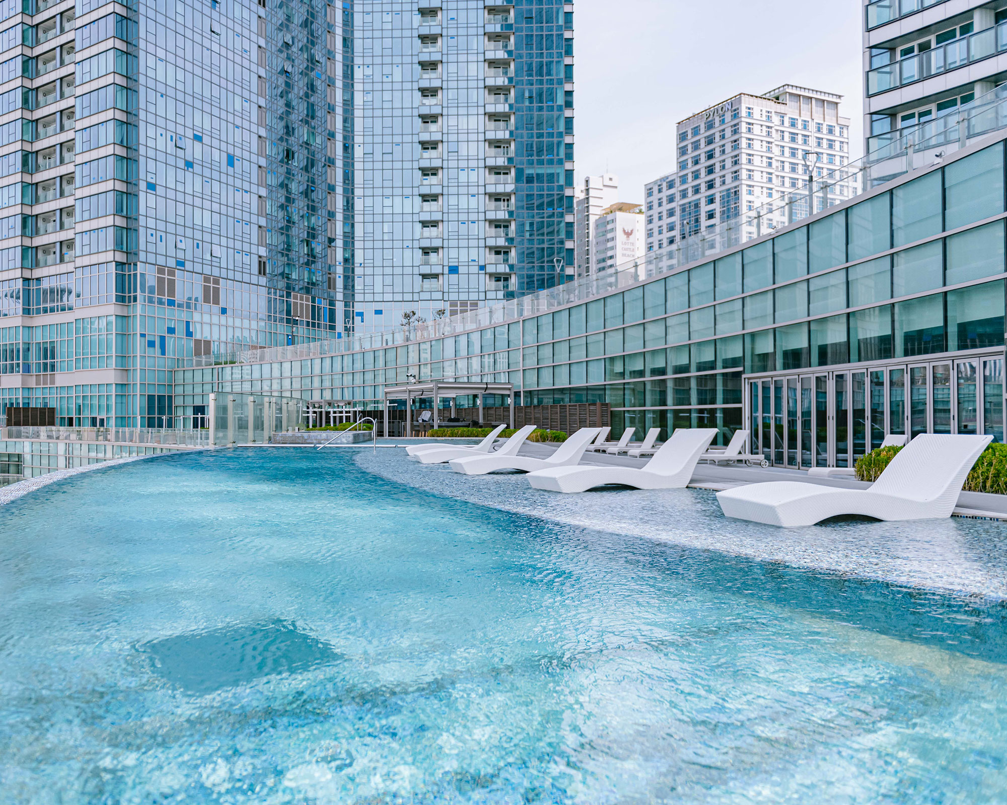 アウトドアインフィニティプール