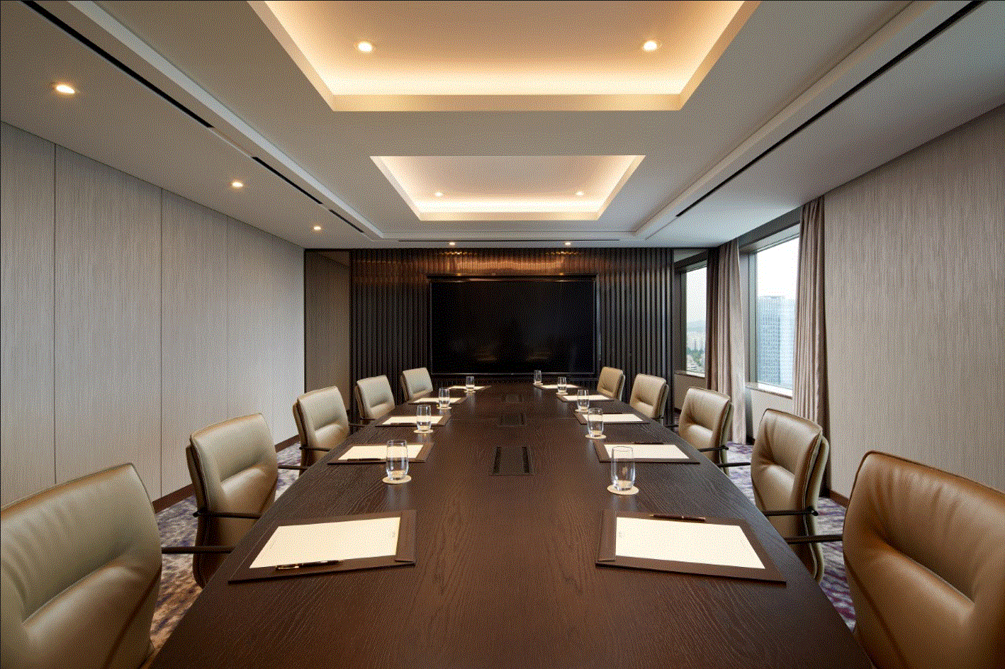 クラブラウンジの会議室